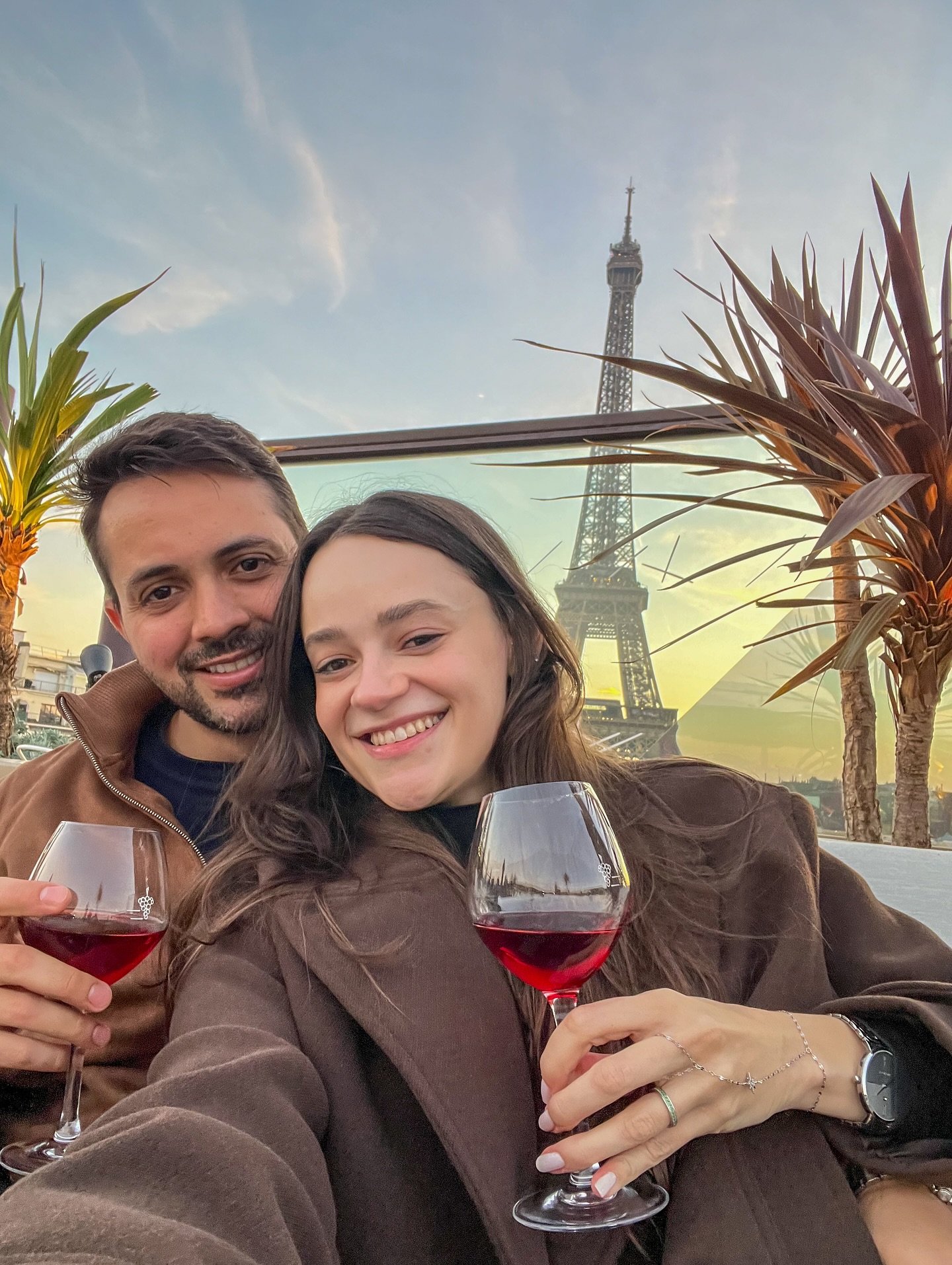 &ldquo;Never not having fun&rdquo; - Lipa, Dua.

Obs: o restaurante/bar maravilhoso chama &ldquo;Les ombres&rdquo;. 10/10 🤌🏻