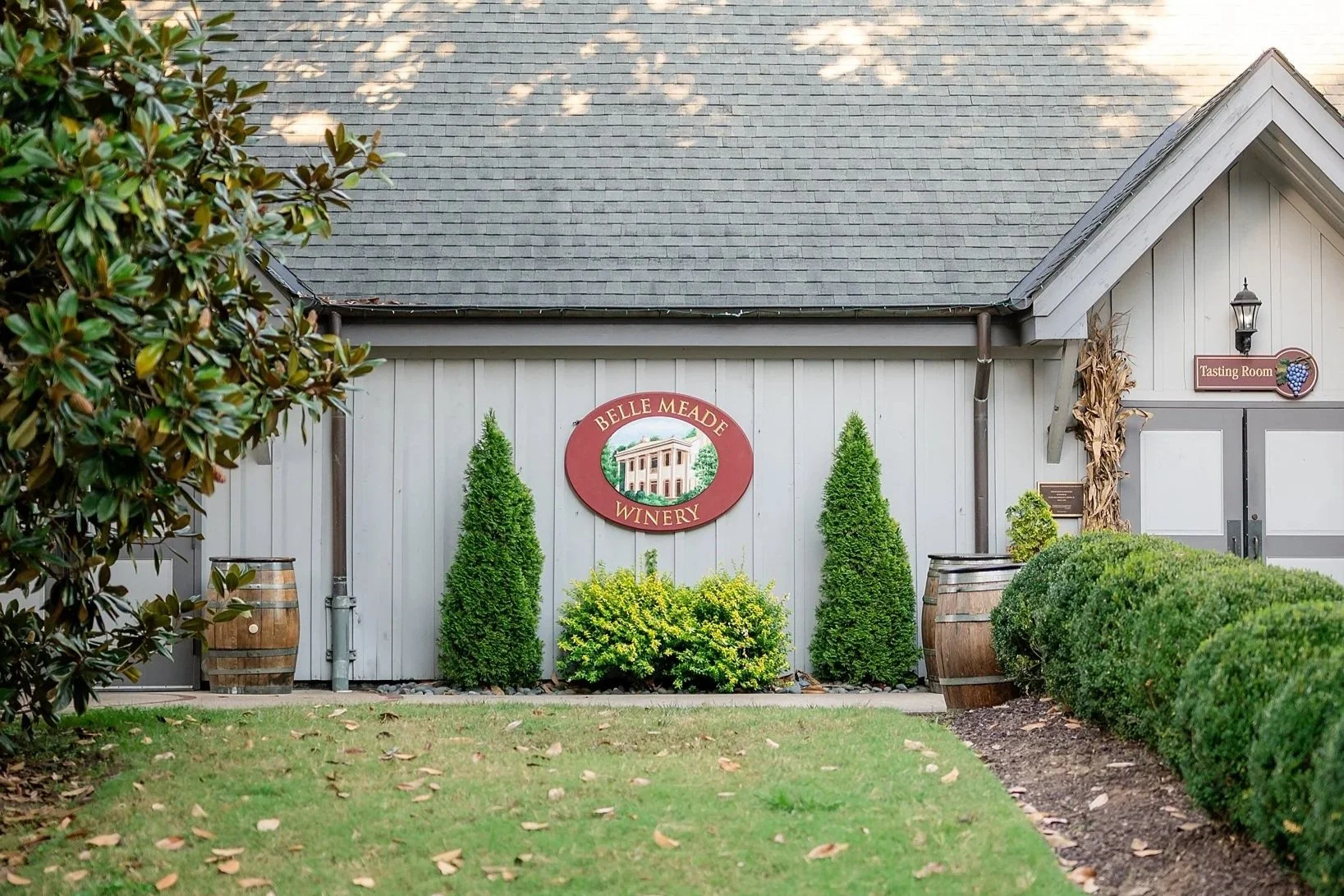 Olivia+%2B+Thai+Belle+Meade+Historic+Site+and+Winery+Sowing+Clover+Photography+Nashville+Wedding+Photography_1042.jpg