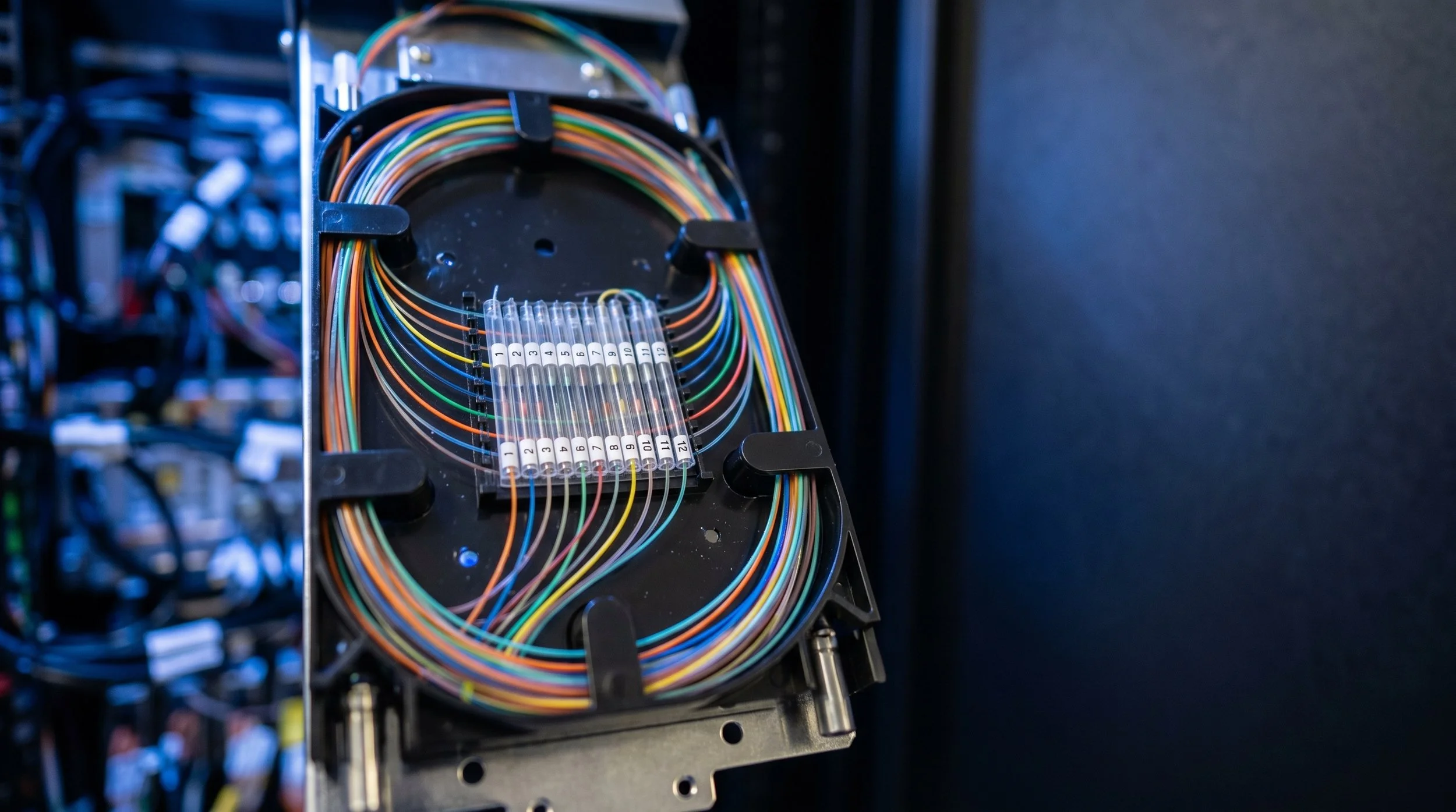 Single-Mode or Multi-Mode: What Changes in the Field, and Where Multi-Mode Still Wins