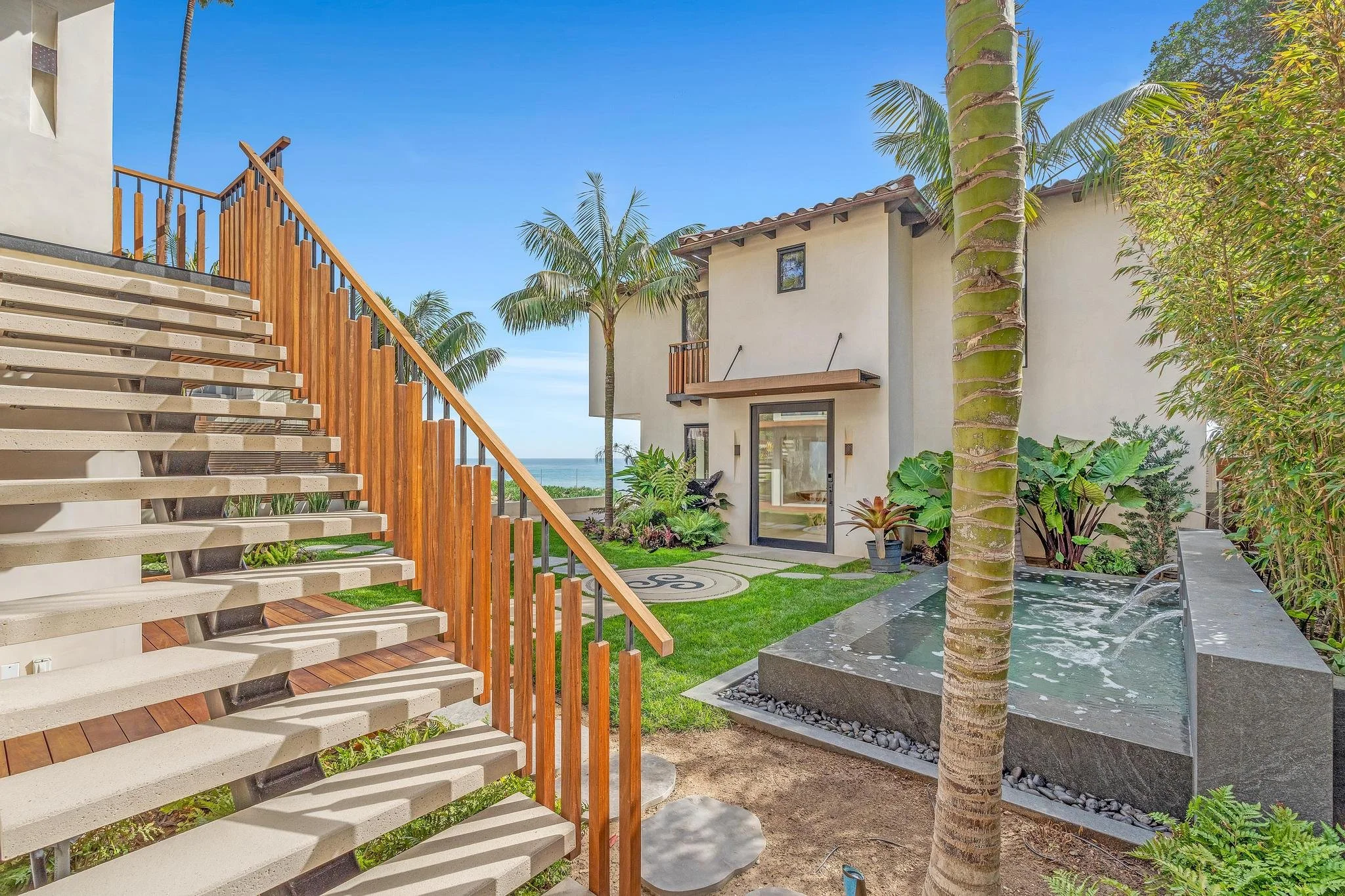 27308 PCH-114.jpg