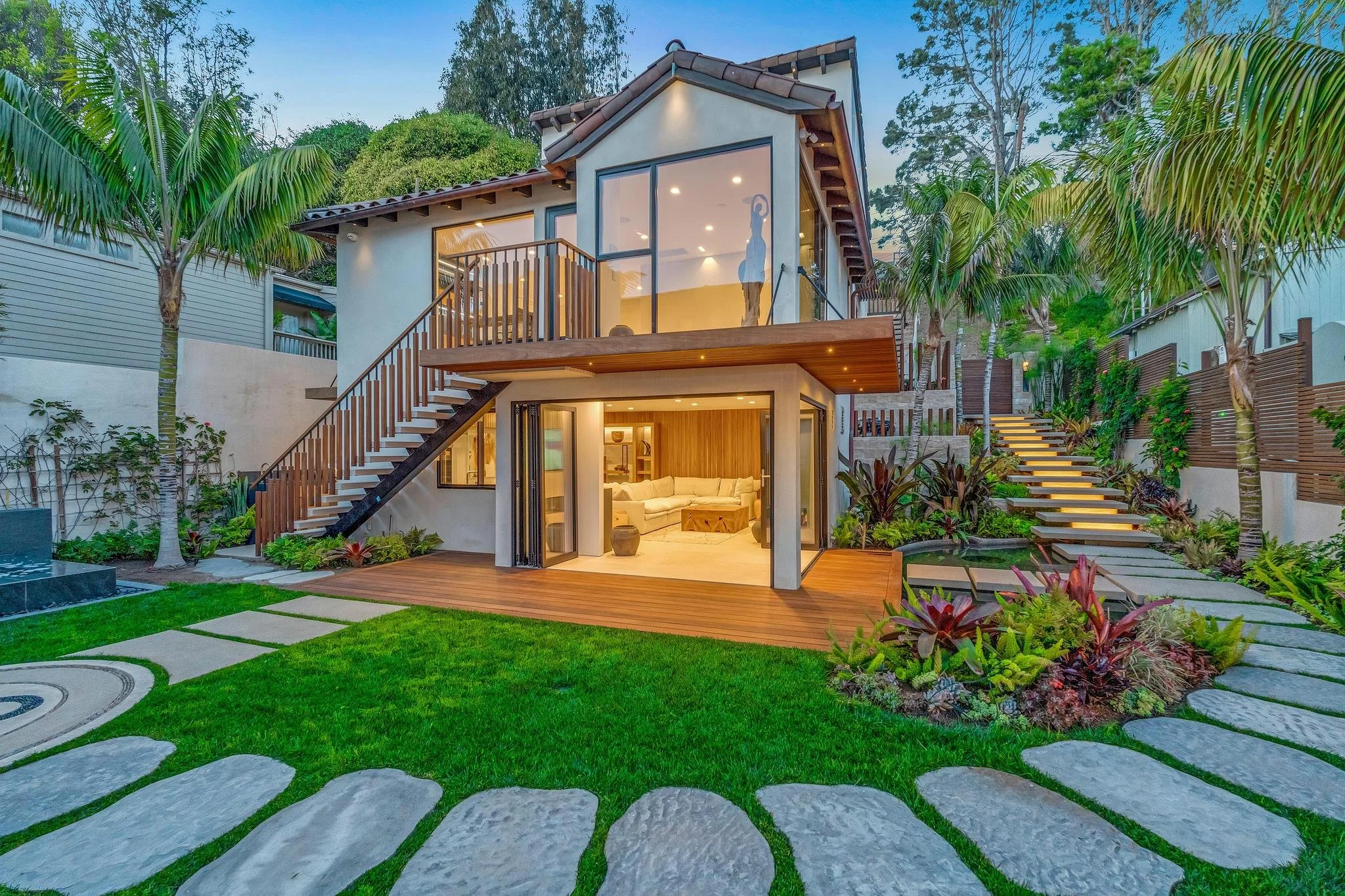 27308 PCH-147.jpg