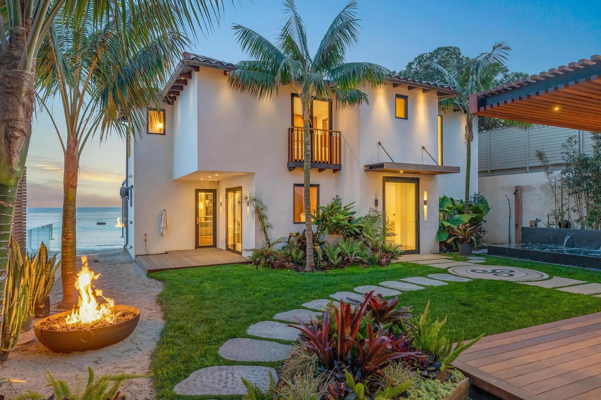 27308 PCH-142.jpg