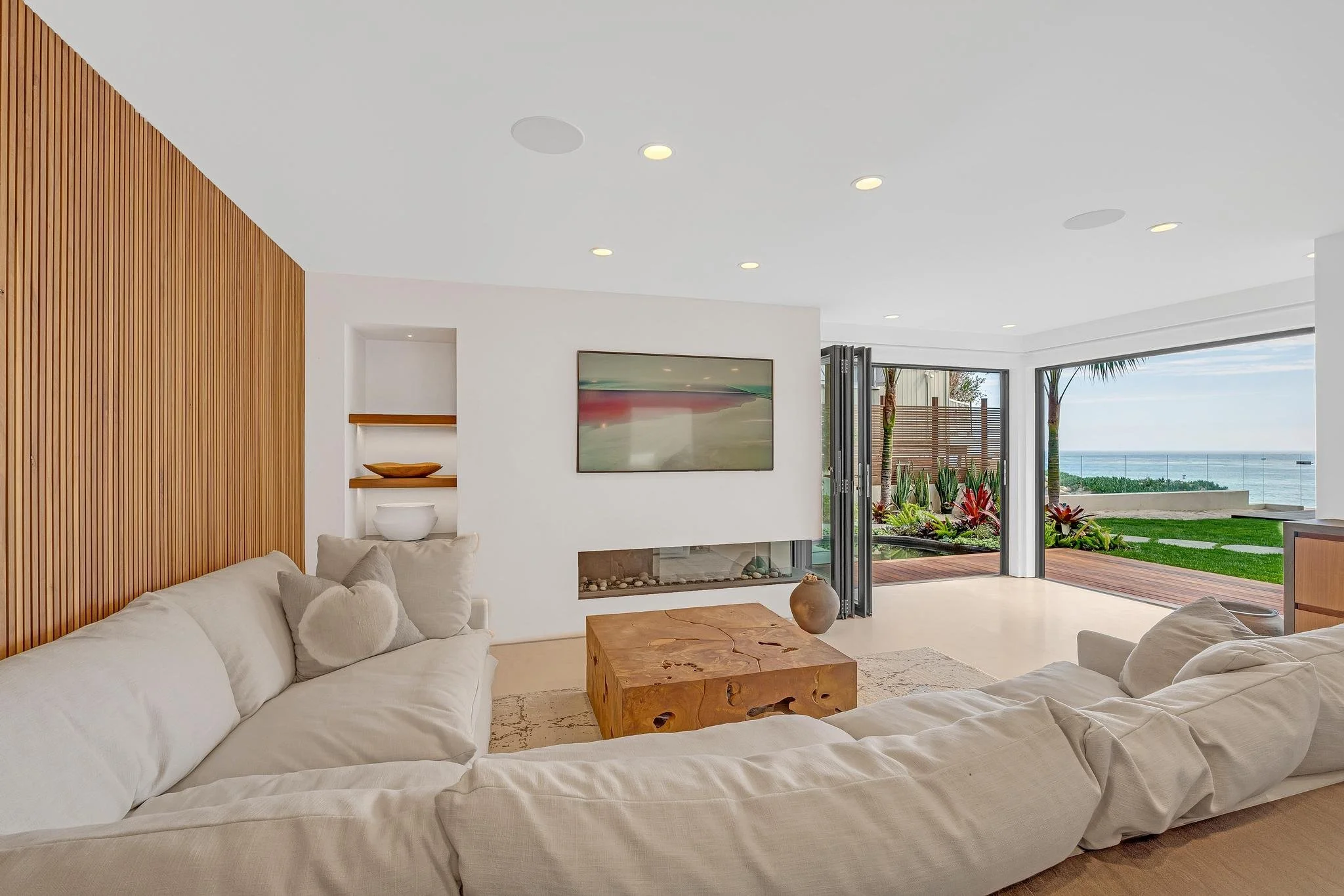 27308 PCH-107.jpg
