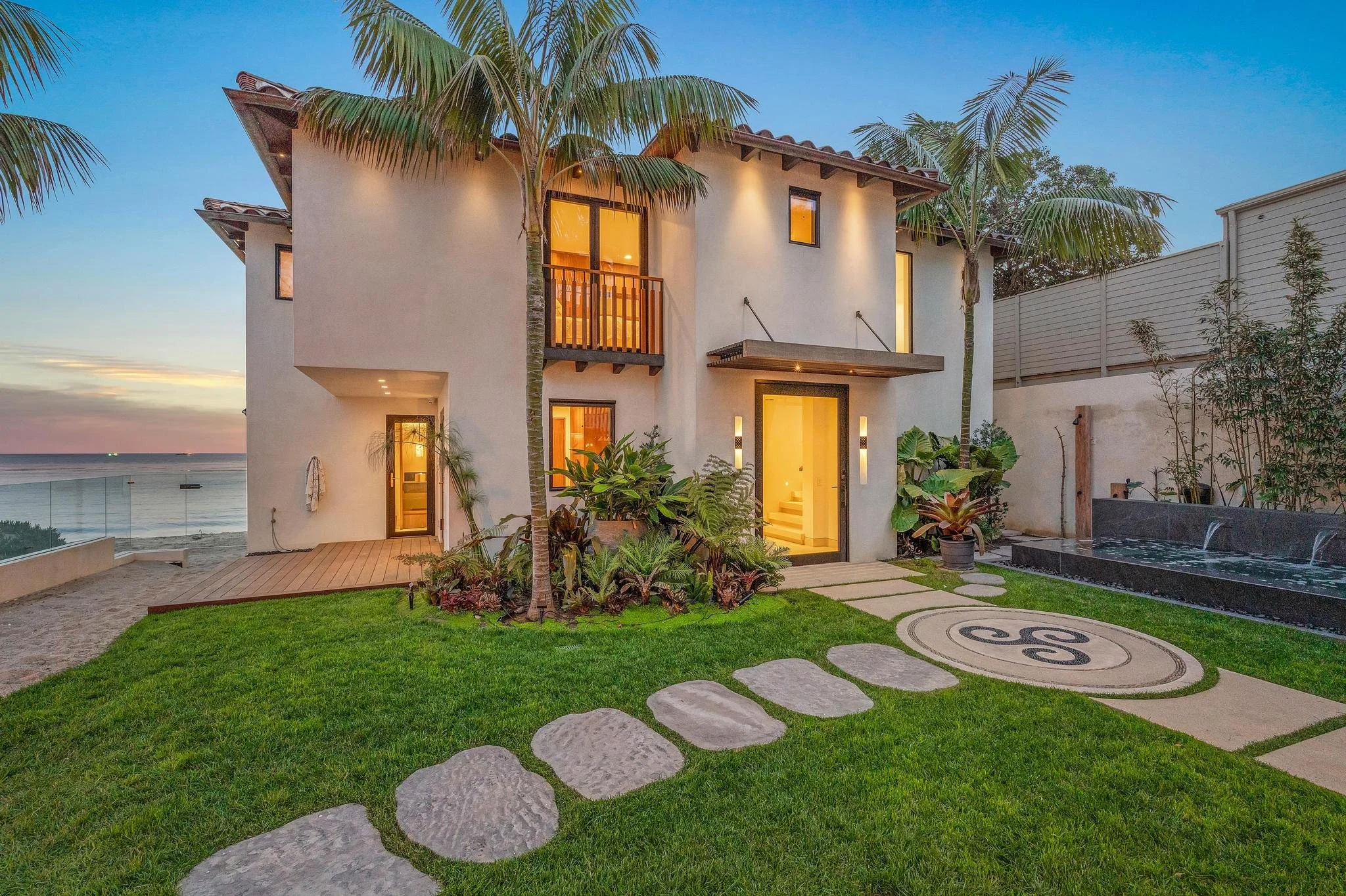 27308 PCH-143.jpg