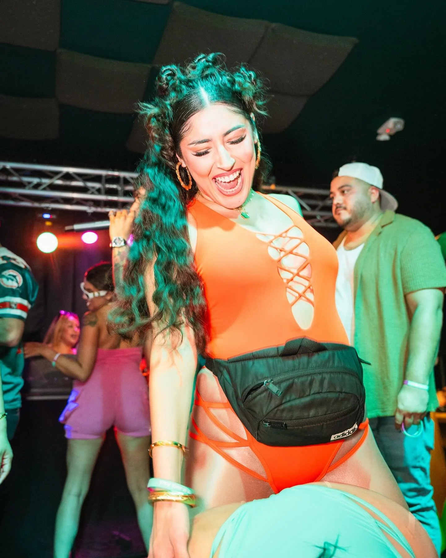 CONCORD 🎃👻 Get ready for the spooky perreo del a&ntilde;o 🔥

We&rsquo;re turning @thevinniesbar into the place to be this Halloween 🧟&zwj;♂️ Expect costumes, chaos y puro reggaeton 📛

Tix on sale in our bio 🎟️🔗 Shhh&hellip;we are 75% sold out 