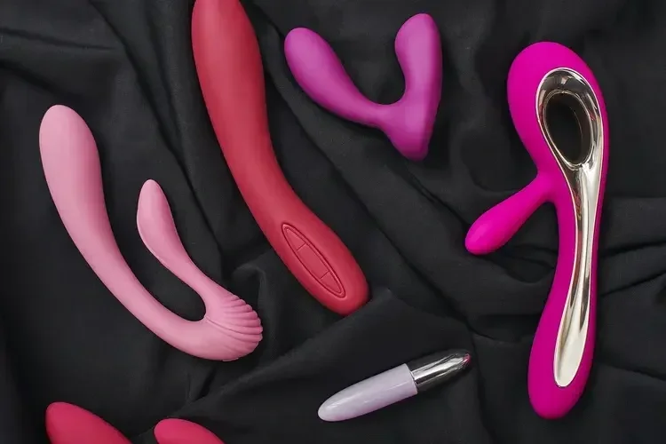 Vibrators, Aging, and Women’s Sexual Health: Why Vibration Matters More As We Age