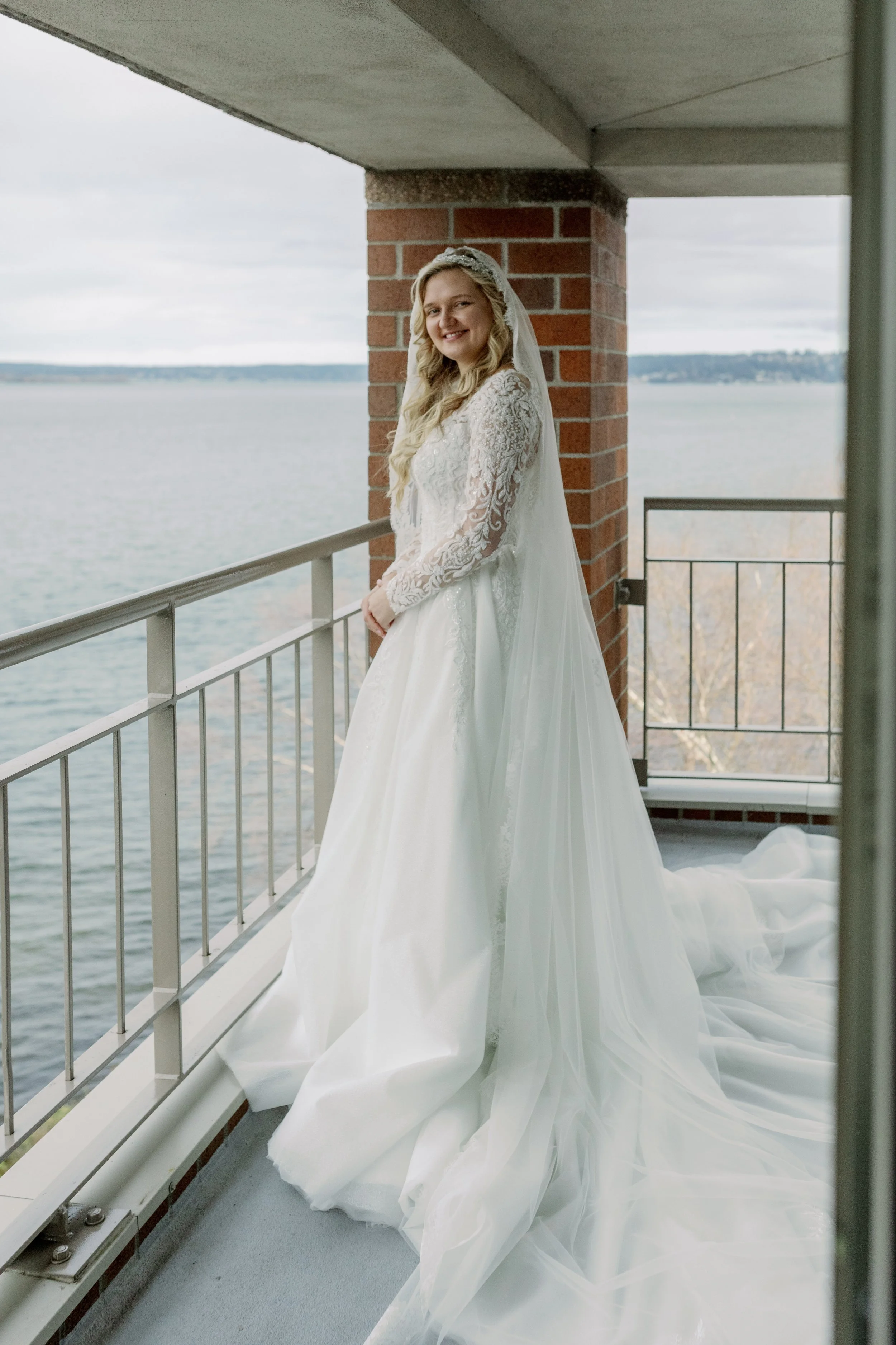 alliekovalphoto-febin+ella-married-06.jpg