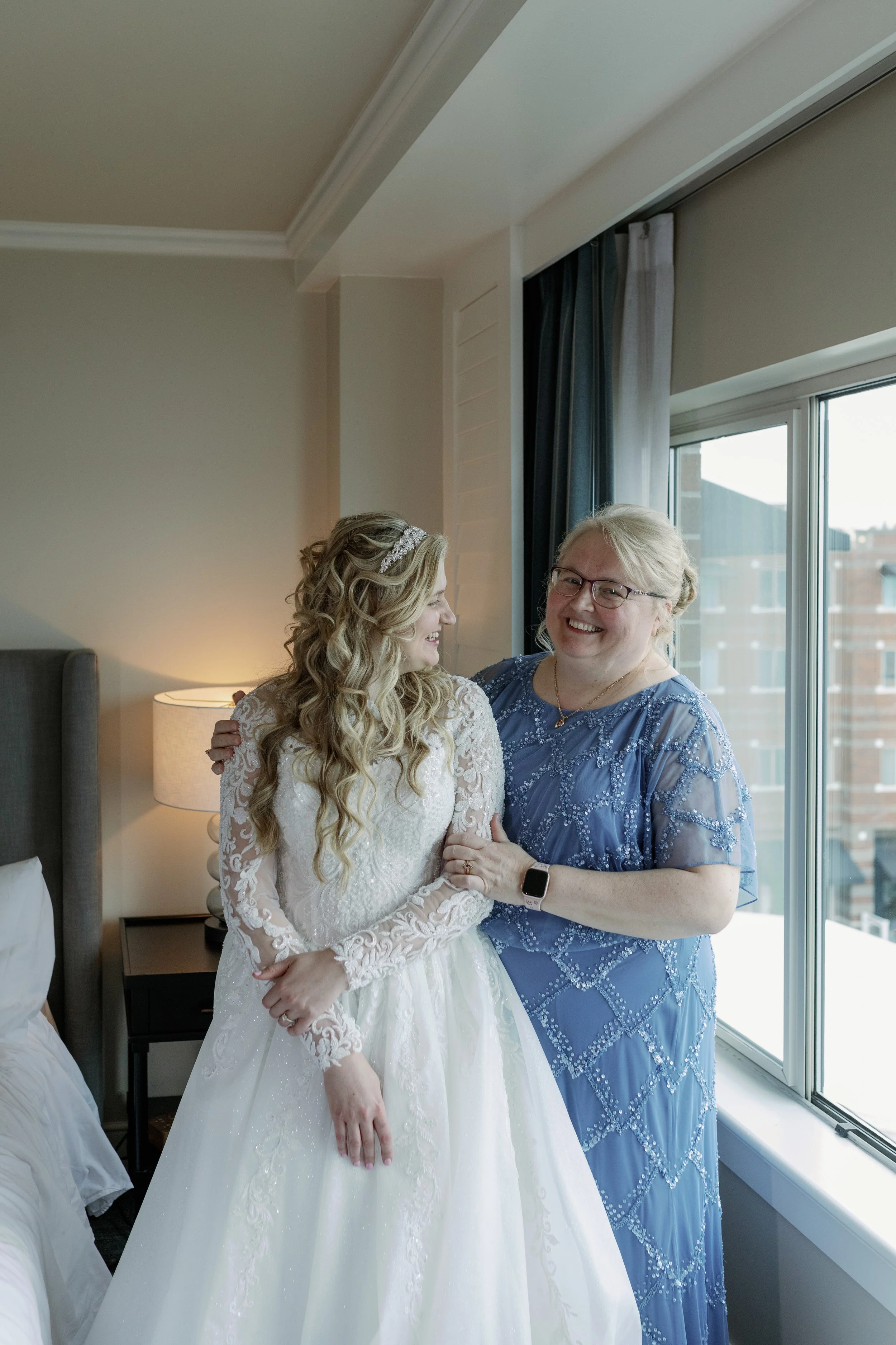 alliekovalphoto-febin+ella-married-05.jpg