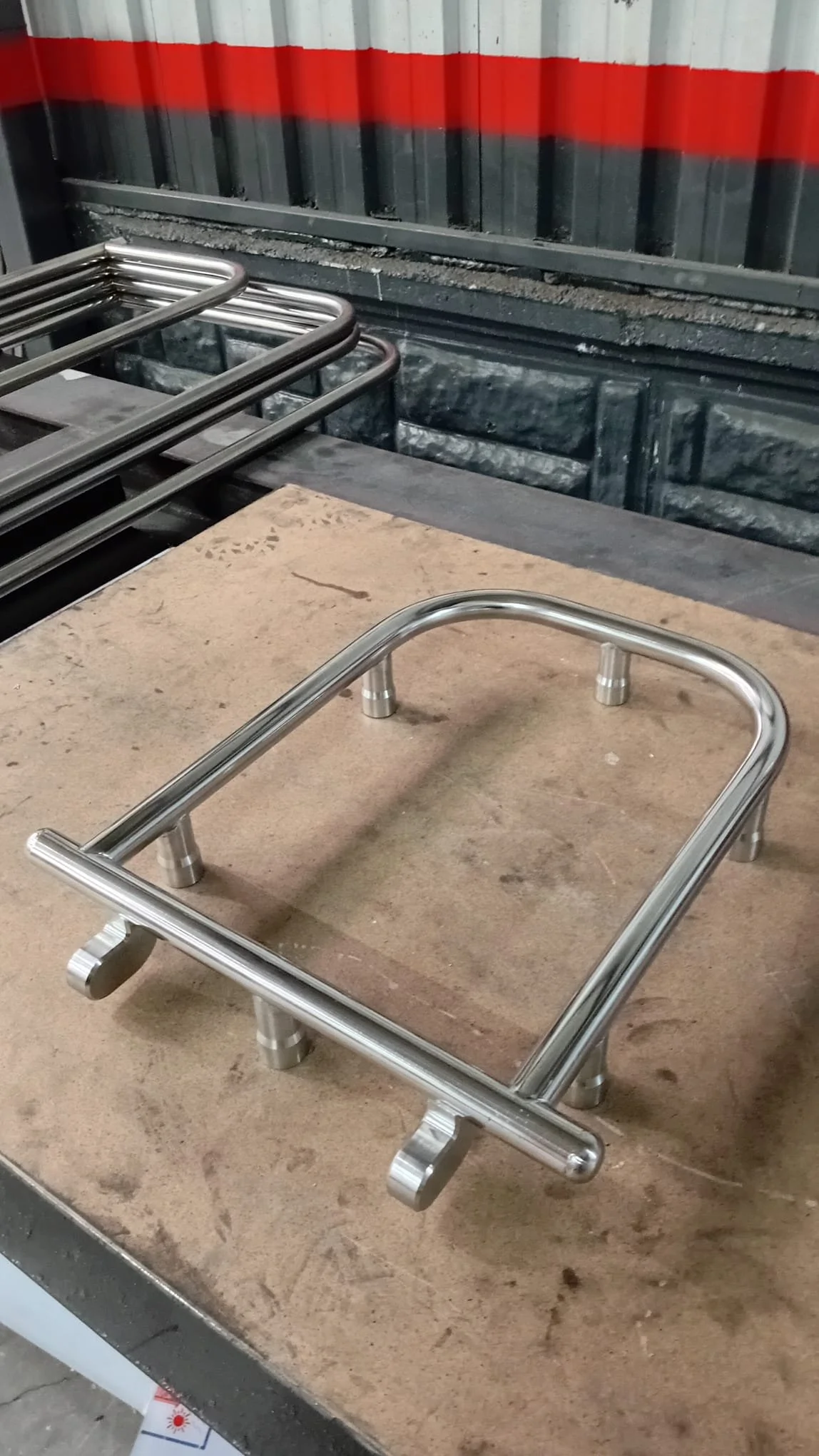 	
Özel paslanmaz kulp görseli.