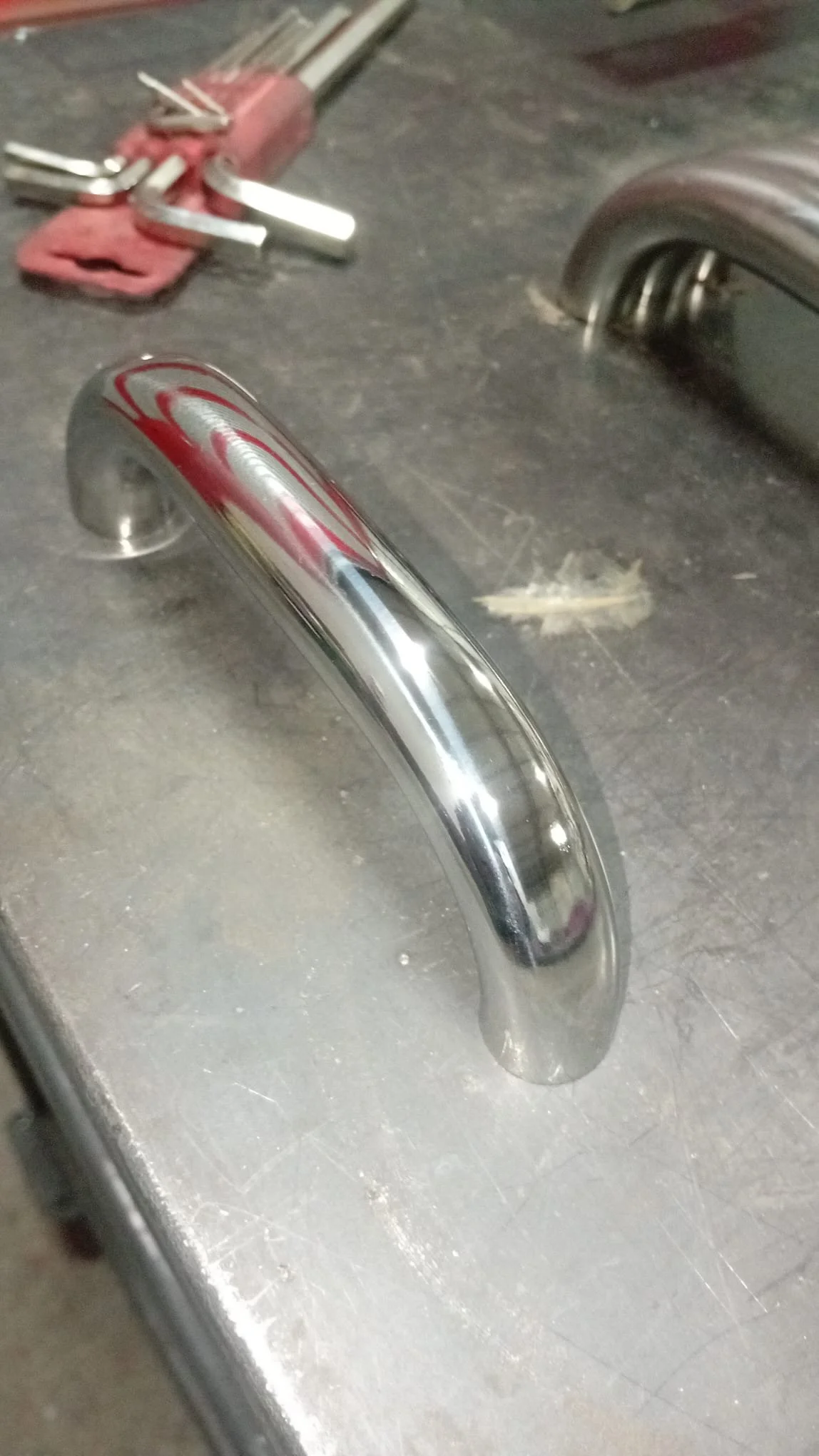 Paslanmaz kulp görseli.