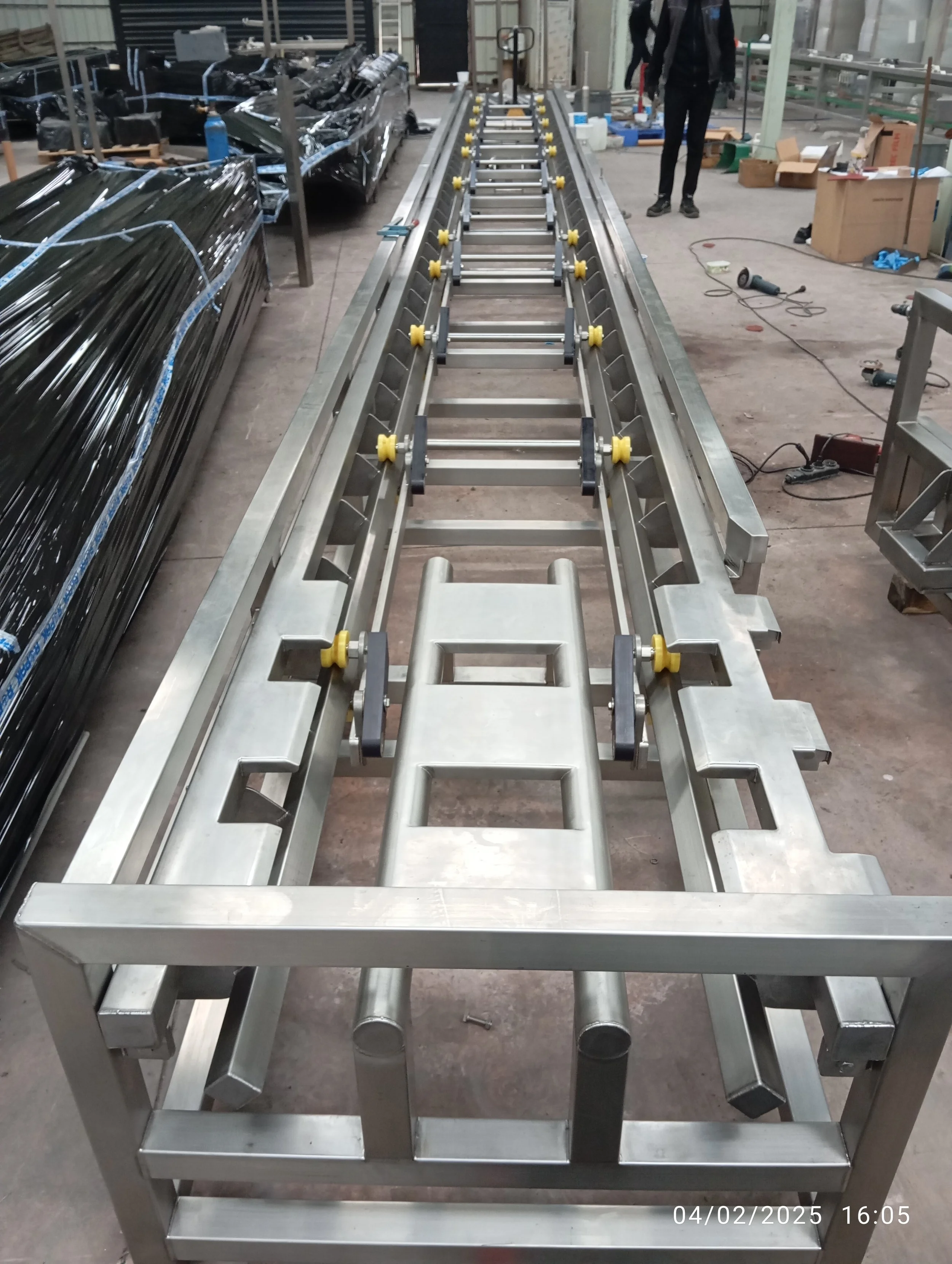 	
Paslanmaz makine imalatı görseli.