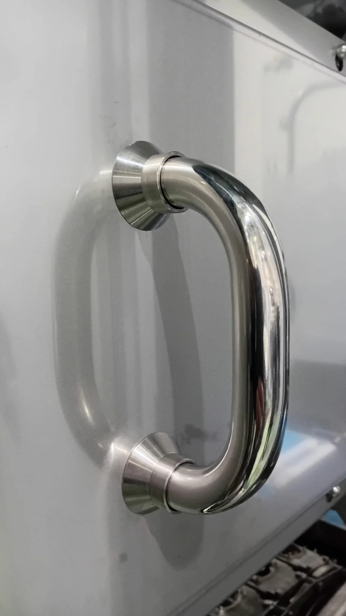 Paslanmaz kulp görseli.