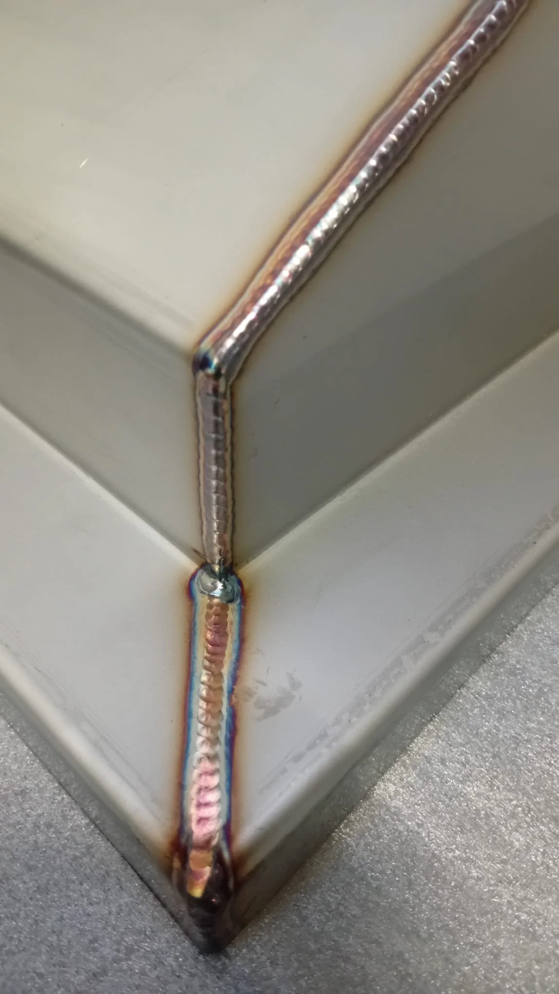 	
Paslanmaz makine imalatı görseli.