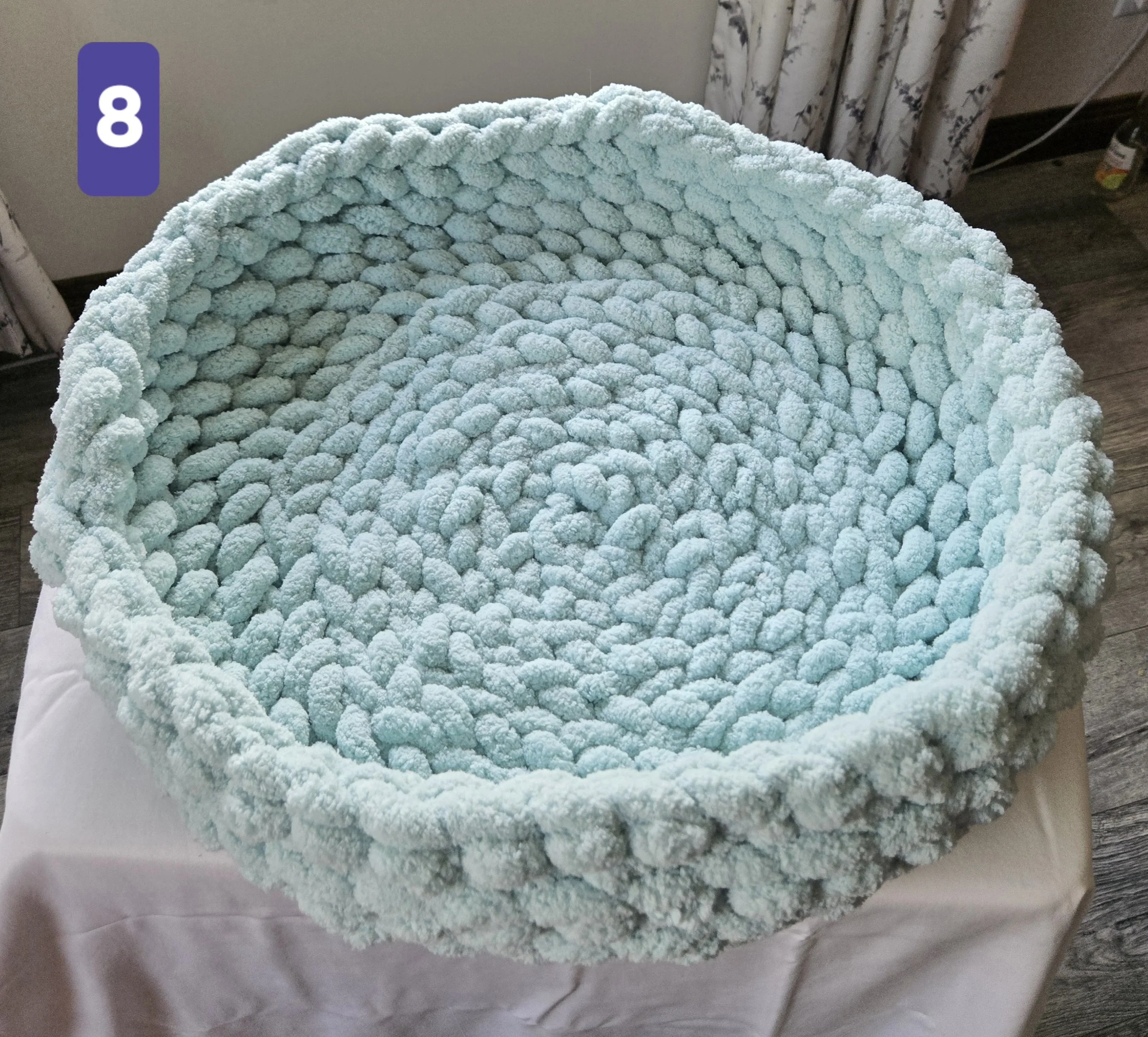 Mint Medium Pet Bed