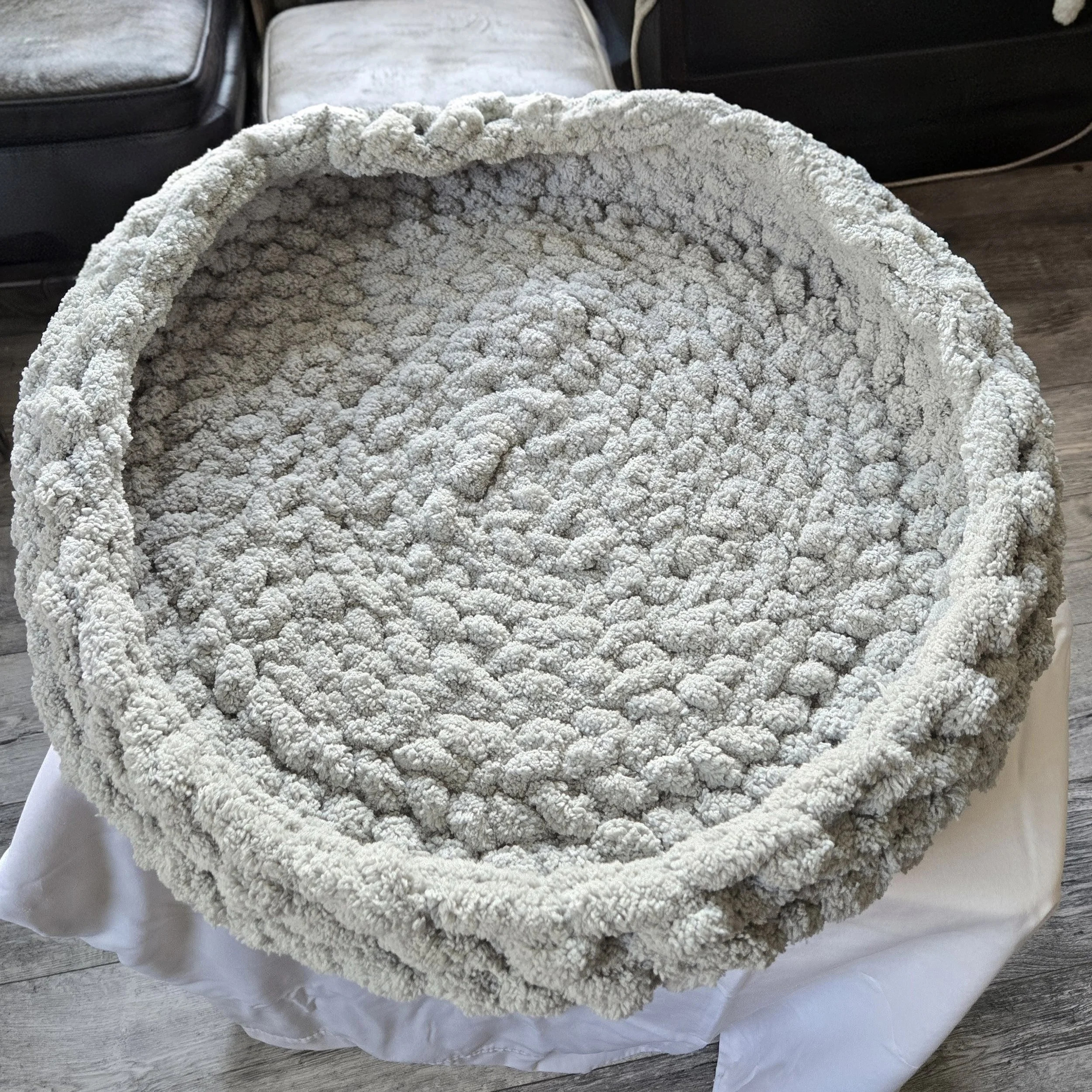 Pet Bed Medium 15" Sage