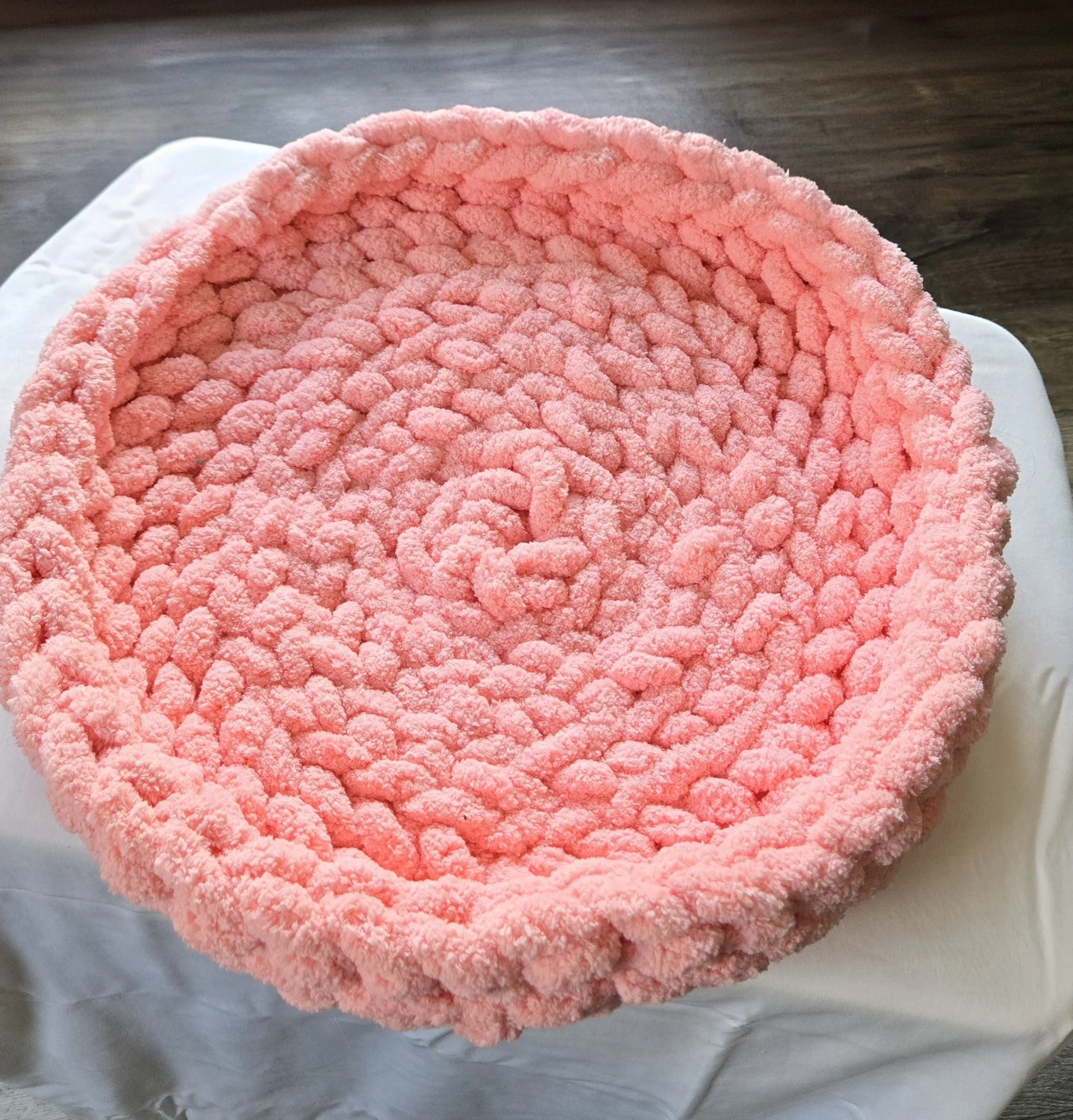 Pet Bed Medium 13" Peach