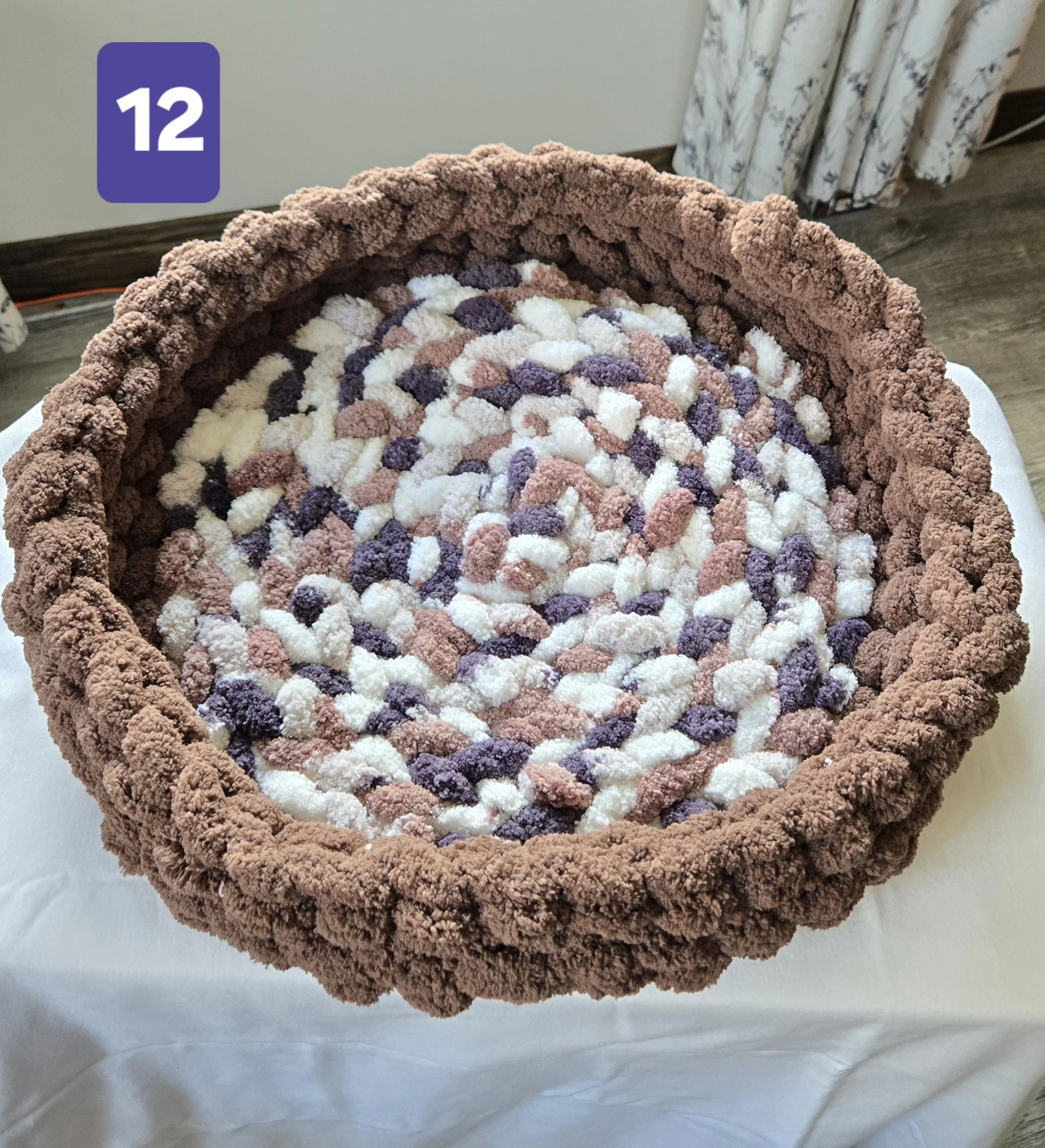 Brown Variegated Medium Pet Bed