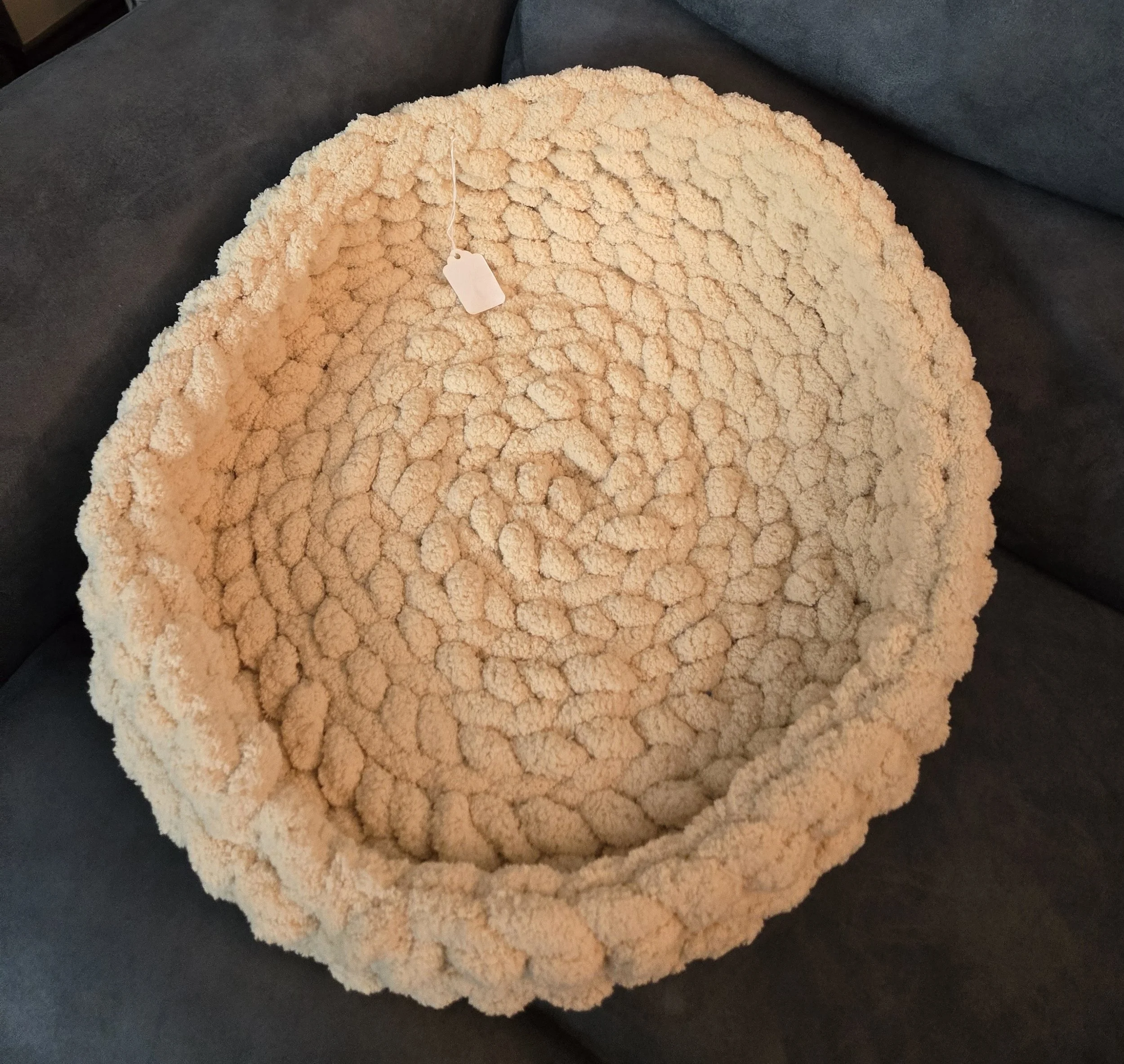 Pet Bed Medium 15" Tan