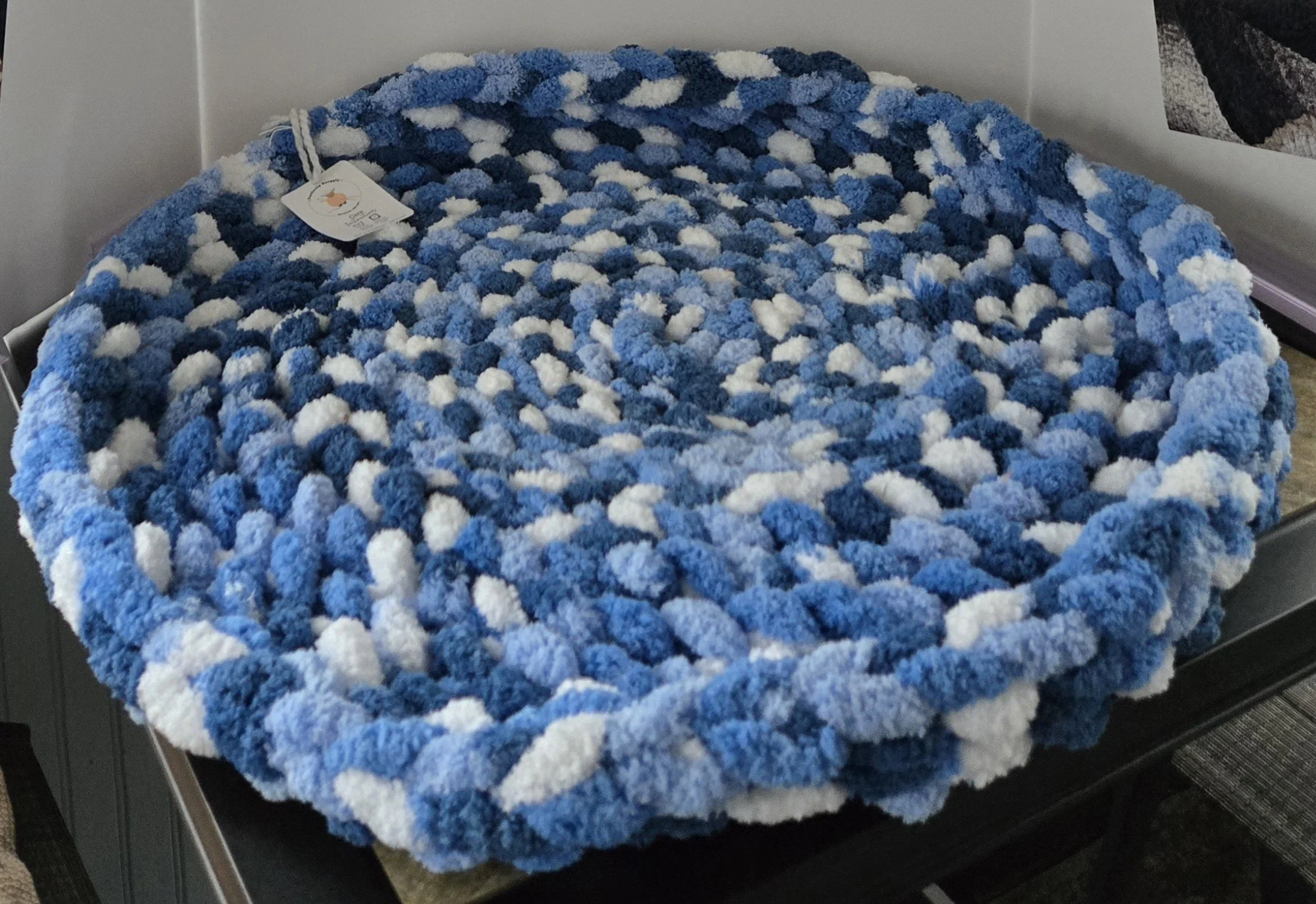 Pet Bed Large 16" Blue Variegated