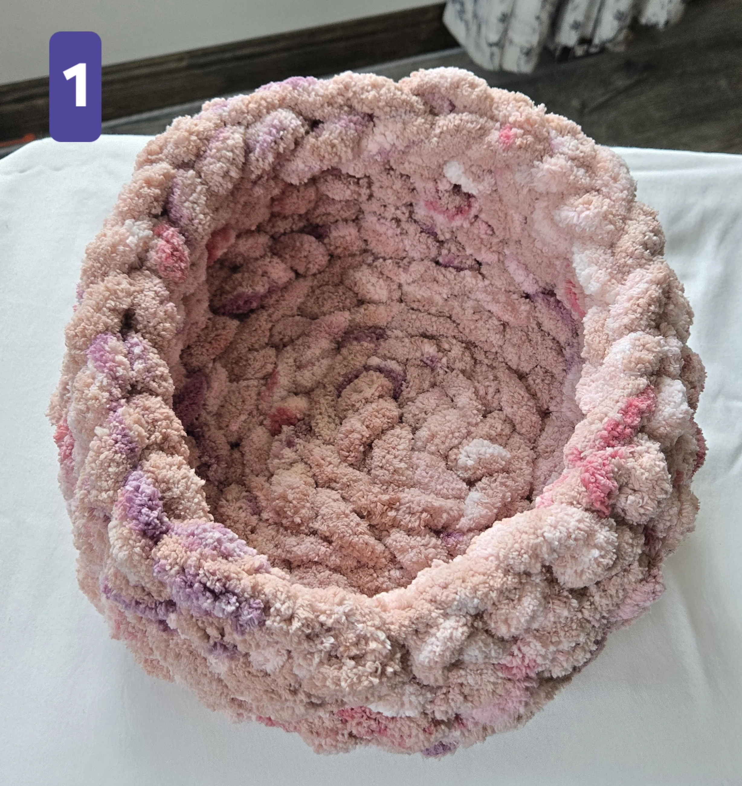Pink Variegated Small Pet Bed