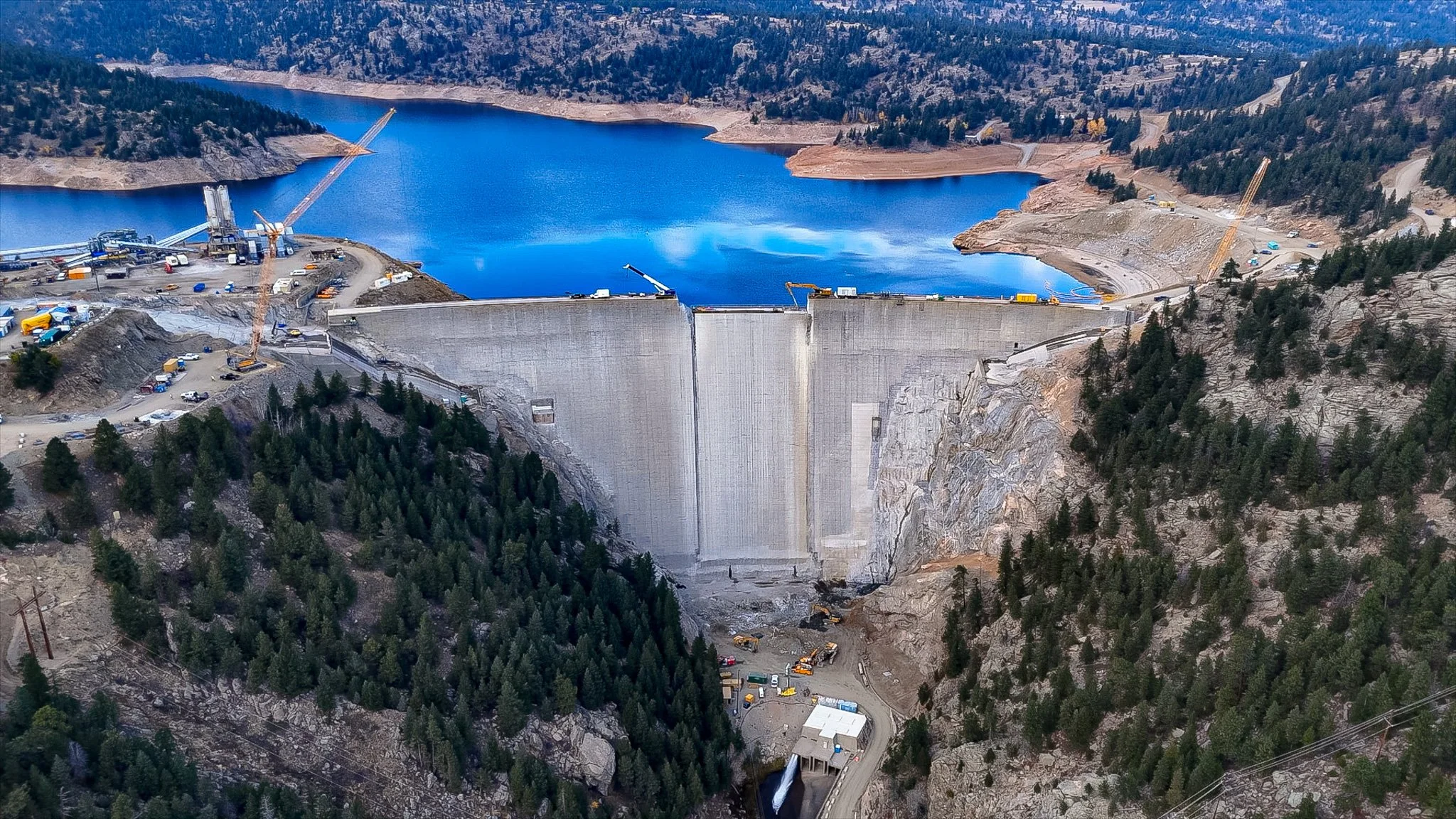 Kiewit Barnard Gross Dam Reservoir 5.jpg