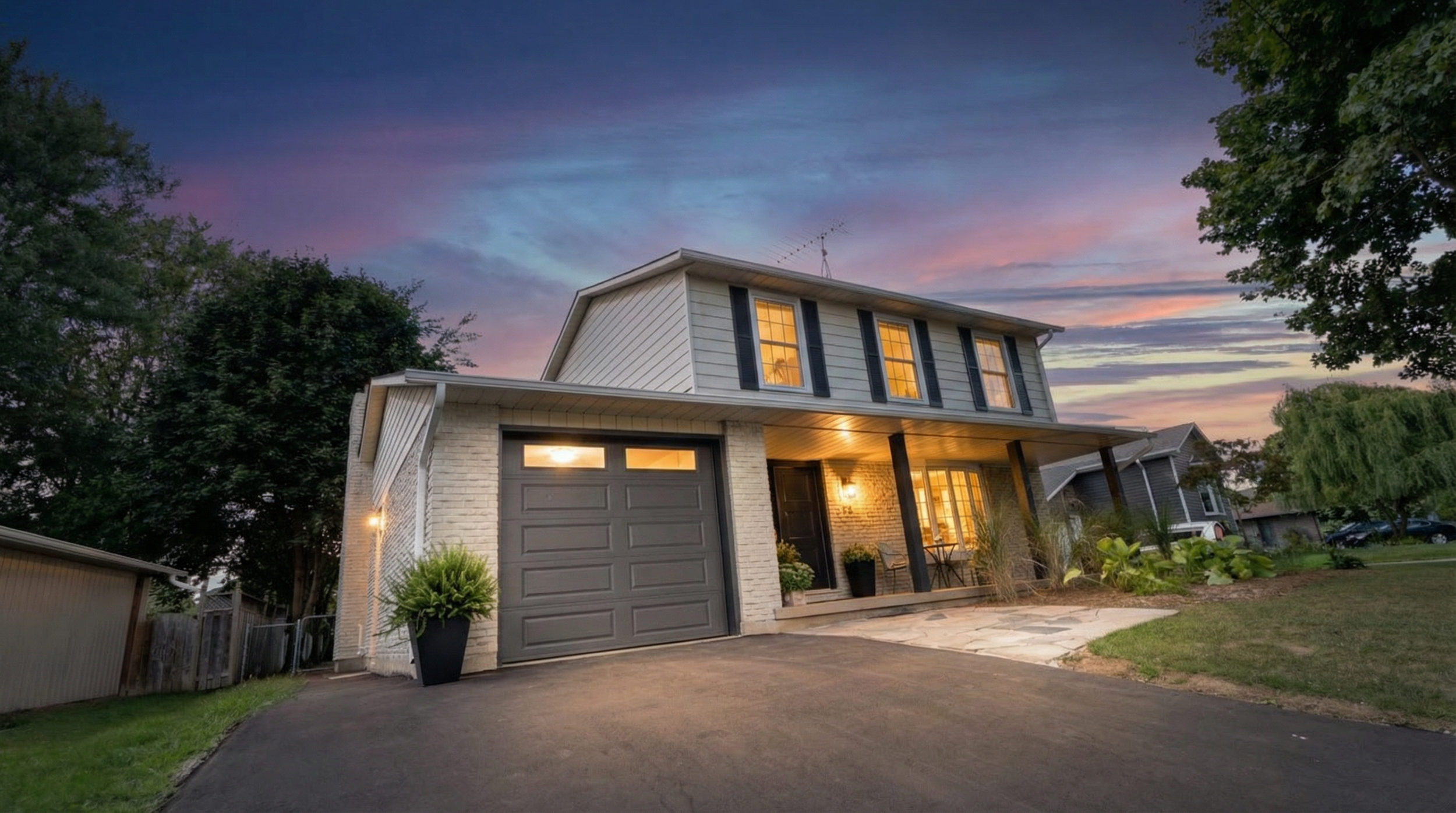 53 Greenfield Rd Brantford, ON Twilight.png