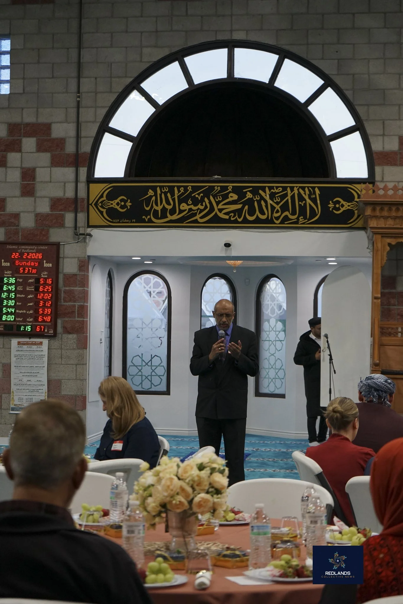  Khaled Bahjri speaks at the Interfaith Ramadan Iftar at The Islamic Community Center of Redlands on Feb. 22, 2026  (Photo by Brian Spears, Redlands News Collective) 