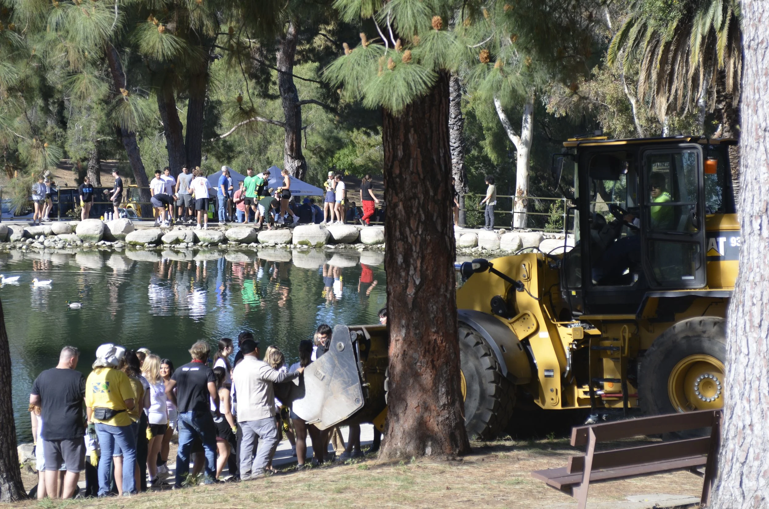 Community Muscle: Hundreds Turn Out for Redlands Day of Service