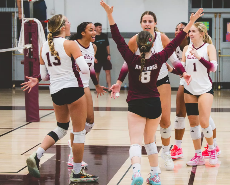 Hullar’s Career High Powers Bulldogs Past Westcliff in Home Opener