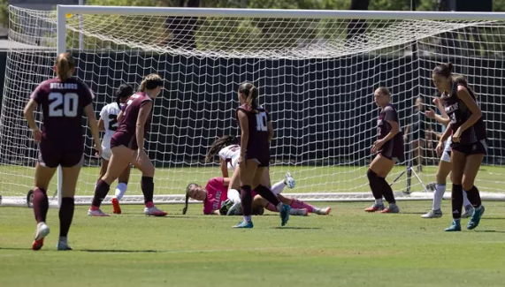Bulldogs Bounce Back With 2-1 SCIAC Victory Over Whittier