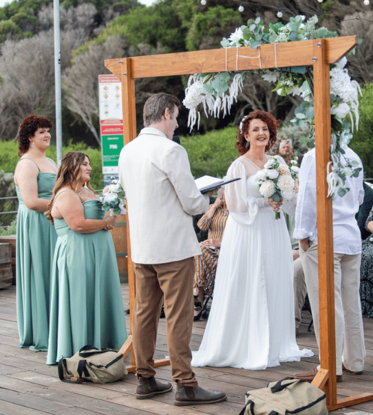 bride-and-groom-wedding-photo-in-fremantle