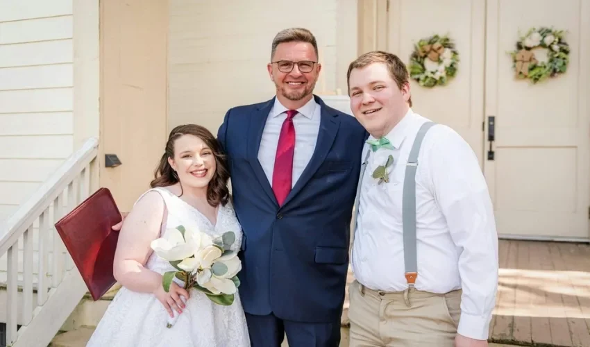 friend-leading-the-wedding-ceremony