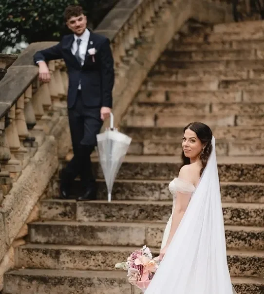 bride-and-groom-wedding-photo-shoot