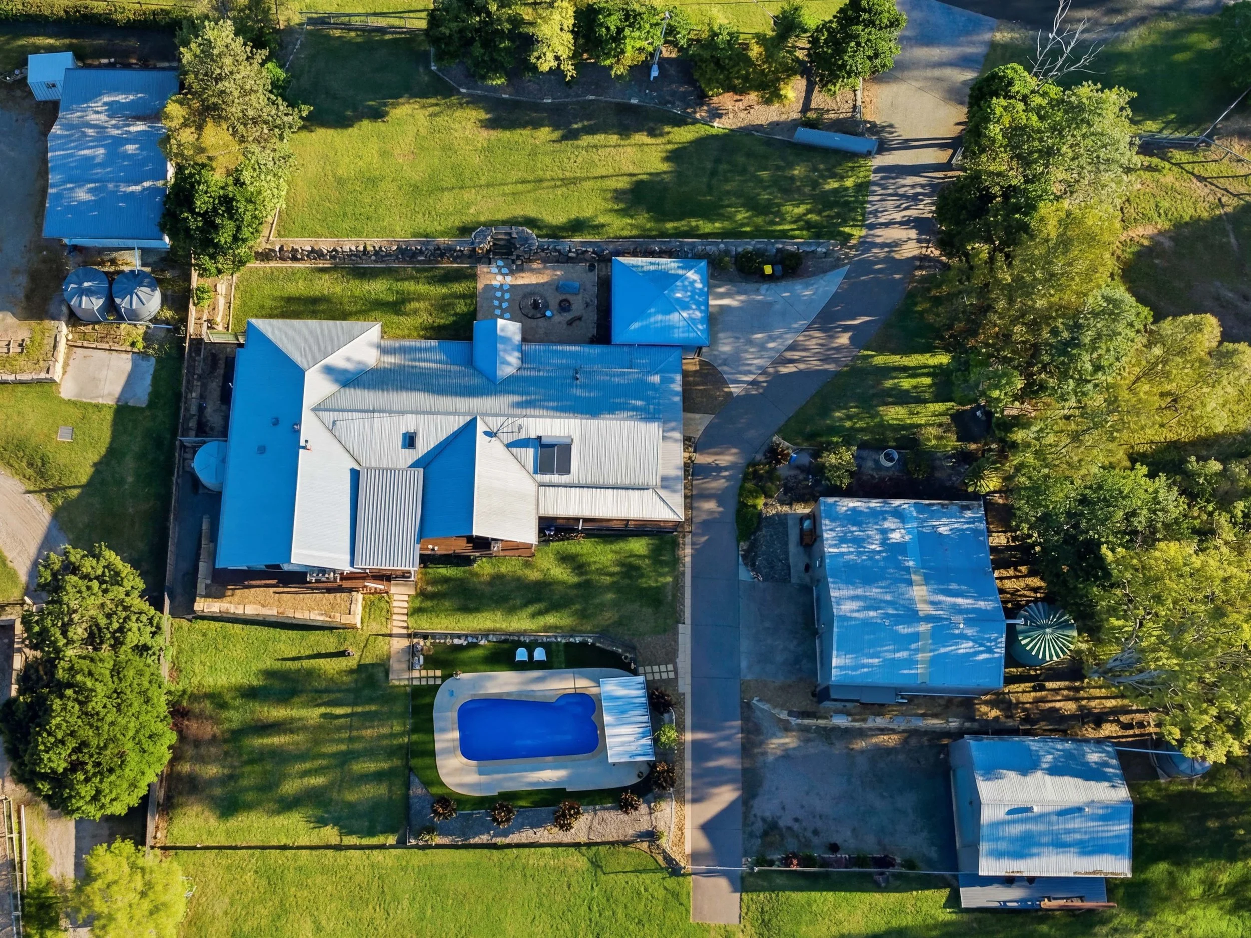 DJI_0033_reedit_93522142.jpg