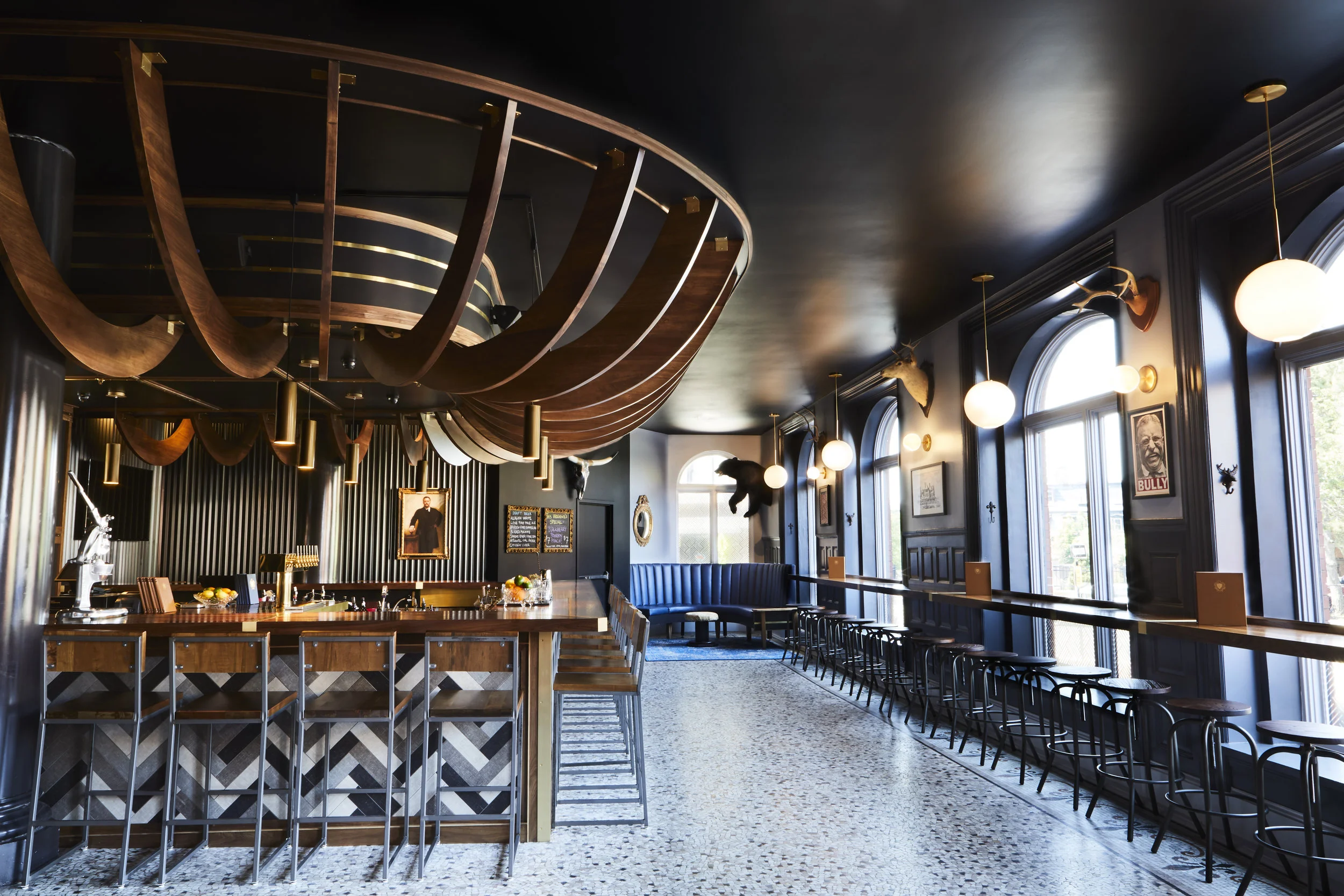 SHOT 4_116 retouched.jpg