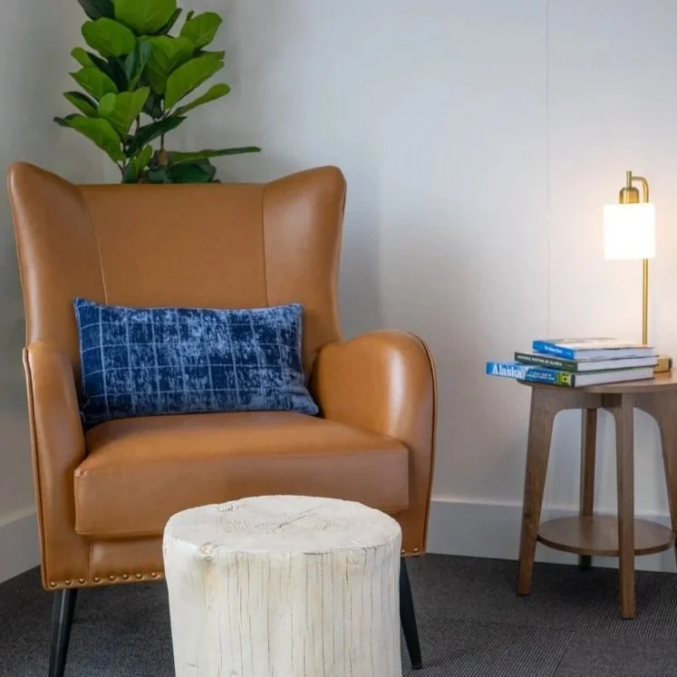 Queen lounge chairs