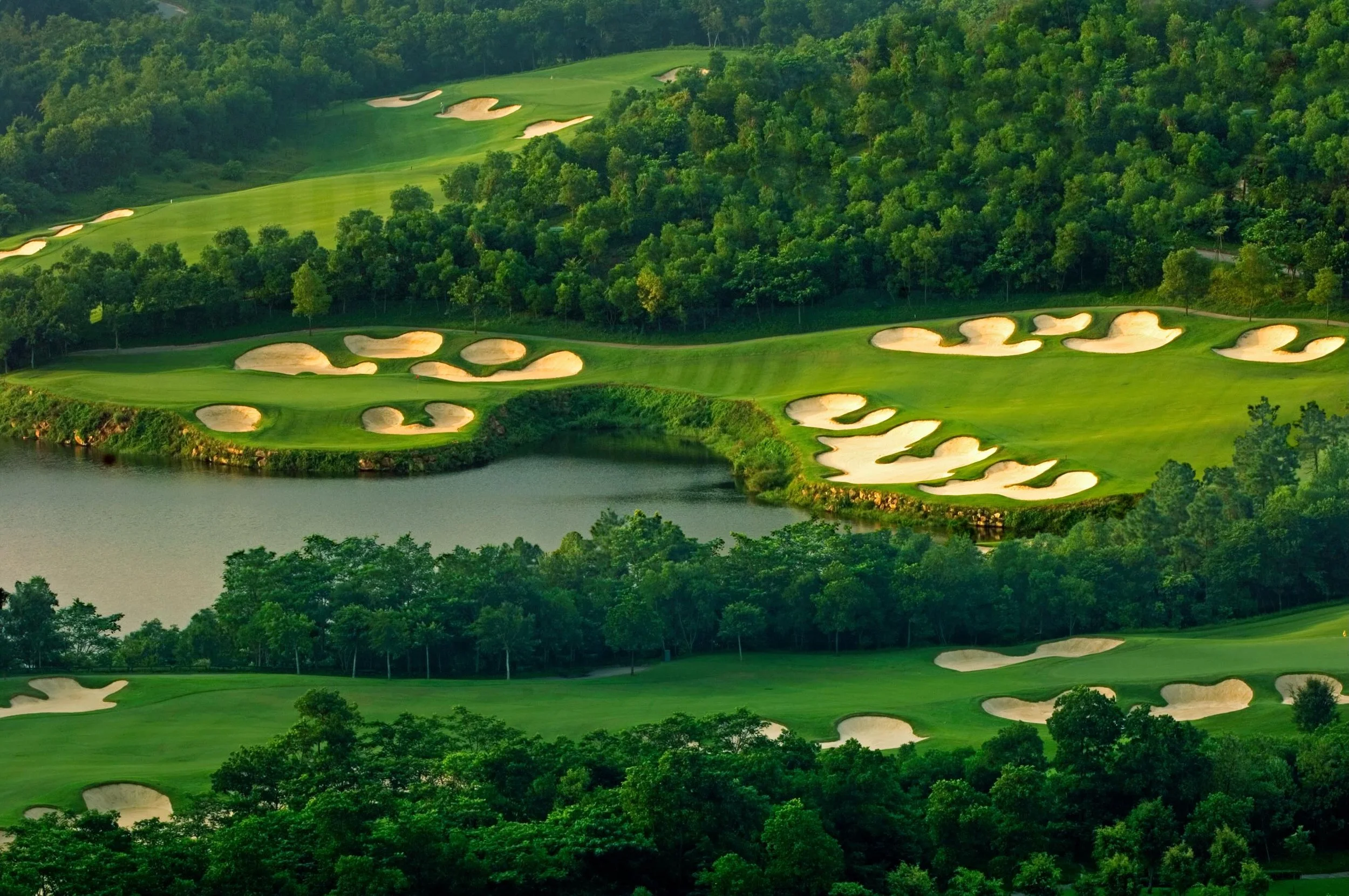 Mission Hills and Hong Kong Racing with some rugby league elites. Who's hoping to join us ? #golftravel#hongkongracing#chinesegolf#golfaustralia