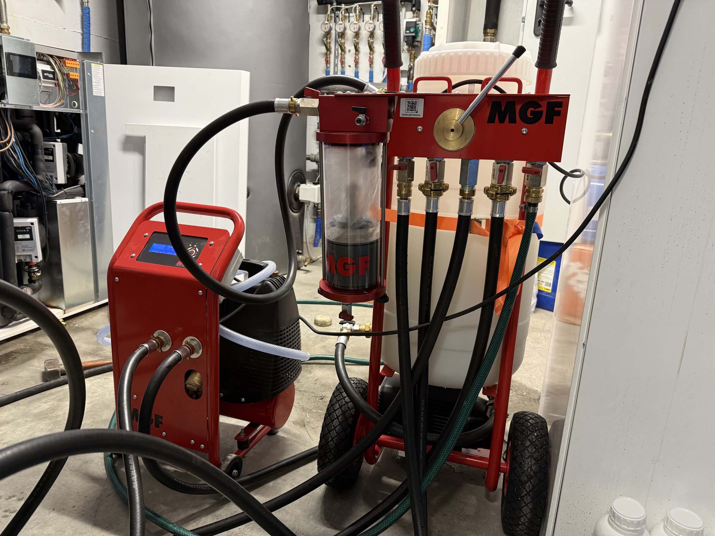 Macchinario professionale per lavaggio impianto di riscaldamento