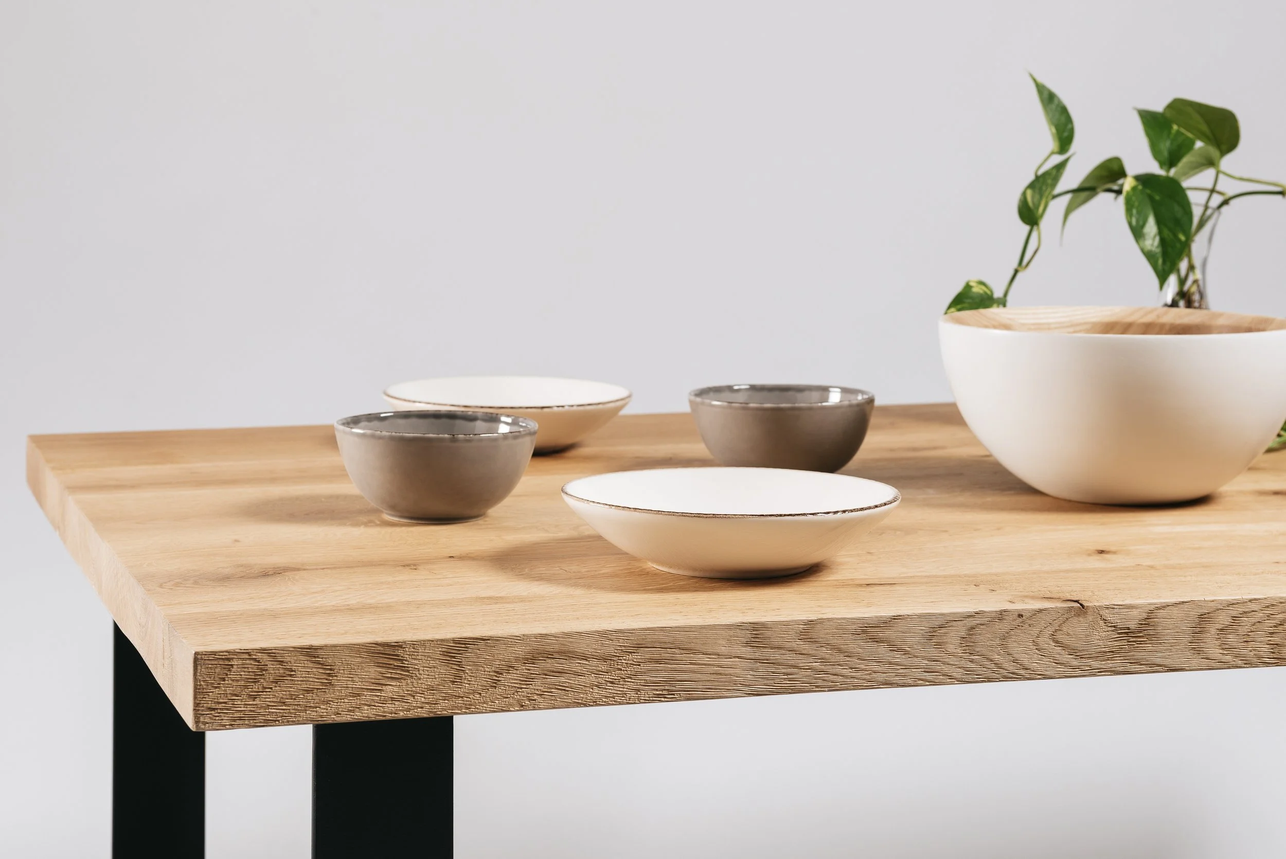 Encimera de roble macizo de 33mm de lama continua.