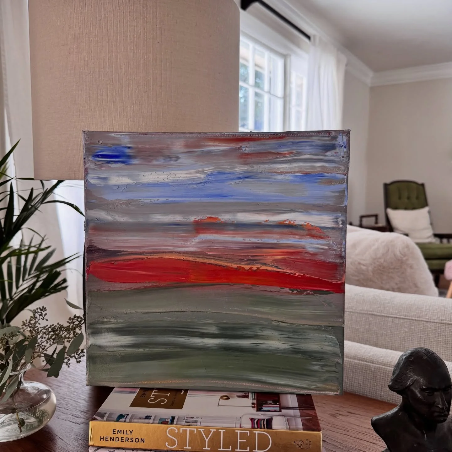 🐭 I&rsquo;ll sneak into the gallery tomorrow and pop a frame on these. I chose a maple wood frame instead of white this time and can&rsquo;t wait to see them🤞🏻 

Showing you these pictures for scale. They are 12 inch square canvases painted with o