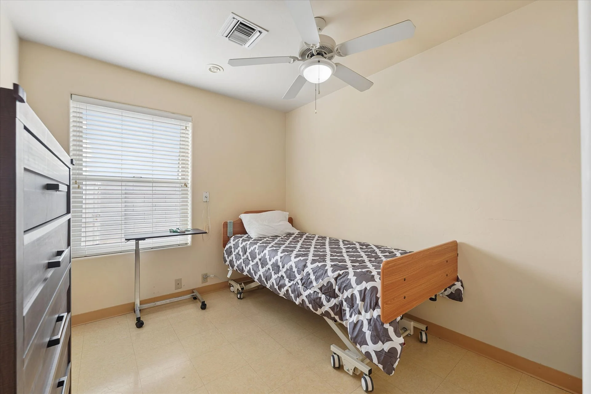 33-Bedroom 7.jpg