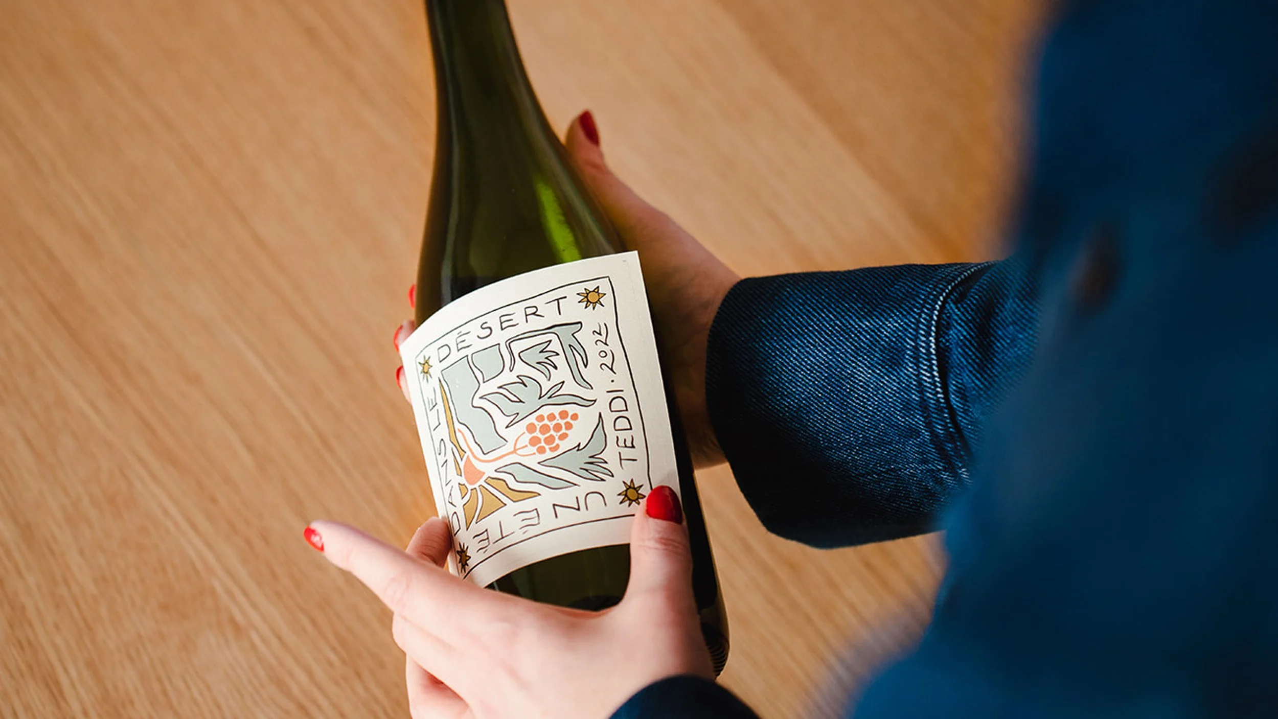 un-été-clos-teddi-étiquette-de-vin.jpg