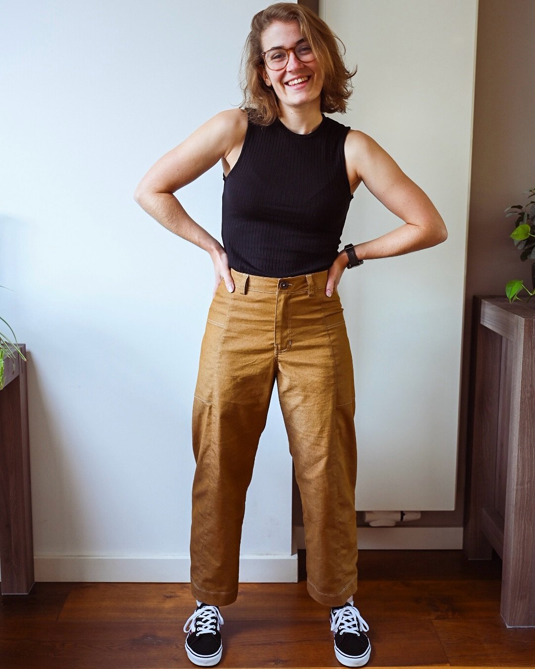 🦅Falconer Pants🦅
&nbsp;
The Falconer Pants by @helens__closet have been on my sewing list ever since they were launched, and let me tell you: these are the best zipper fly pants I have ever made! I love the side panel with its big pocket, the high 