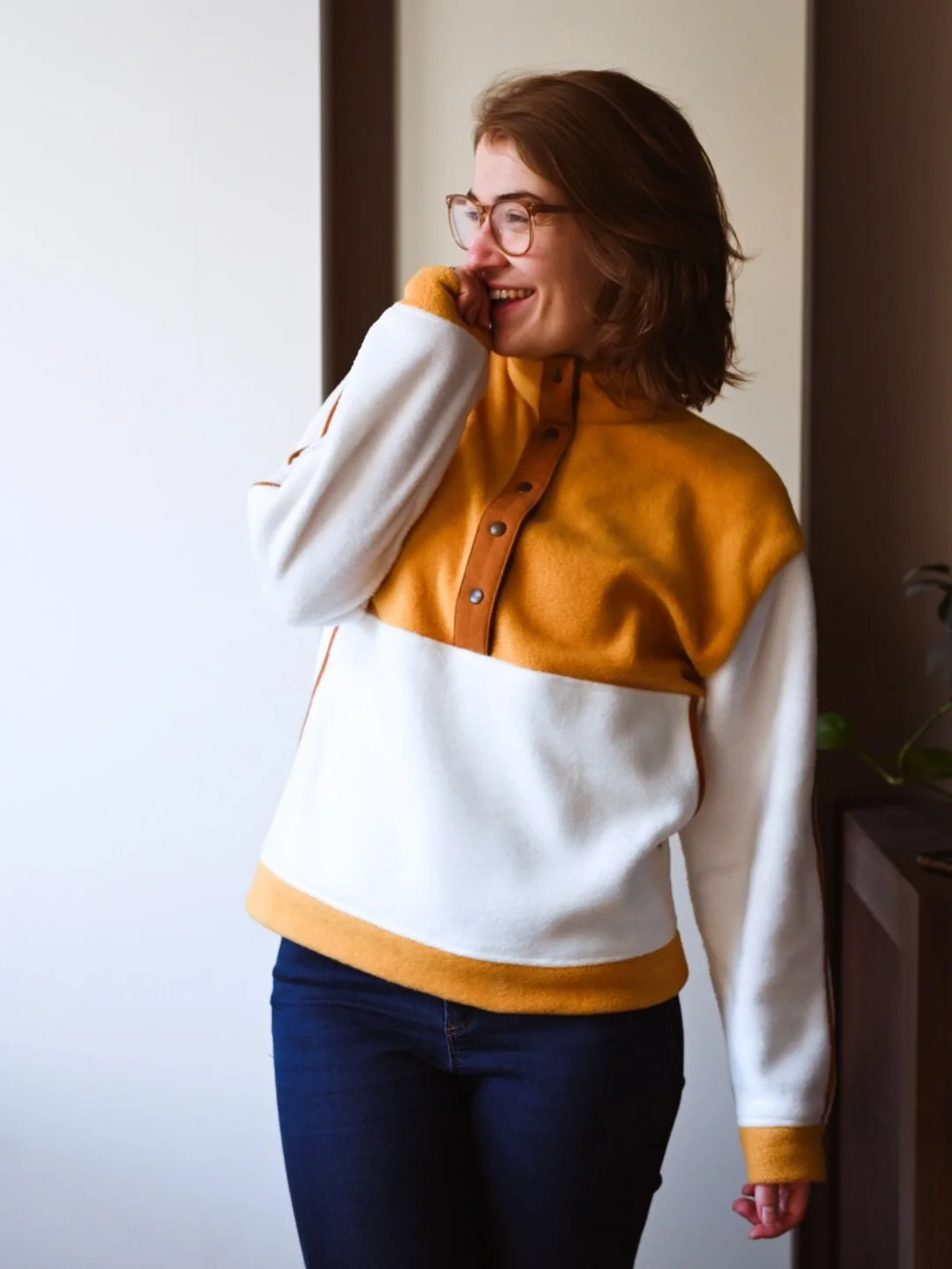 Happy release day to the Pepe Pullover Pattern! ✨

I had the privilege of testing this beautiful pattern for Daniela of @studioneeela and I enjoyed every second of it! I finished mine somewhere mid December and it was immediately one of my favorites 