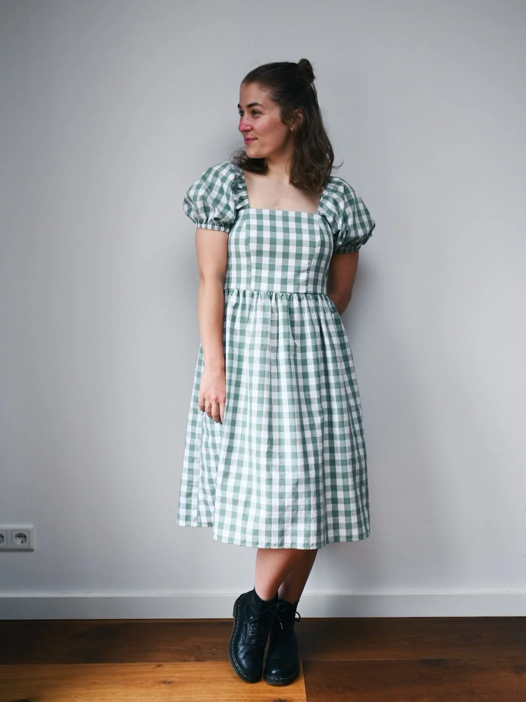 🌸Daisy Dress🌸

The gorgeous Daisy Dress is finally here!! Happy release day to @tammy.handmade! I had the honor of testing the pattern for Tammy, and let me tell you, I love everything about it 🙌

The dress features princess seams in the front and