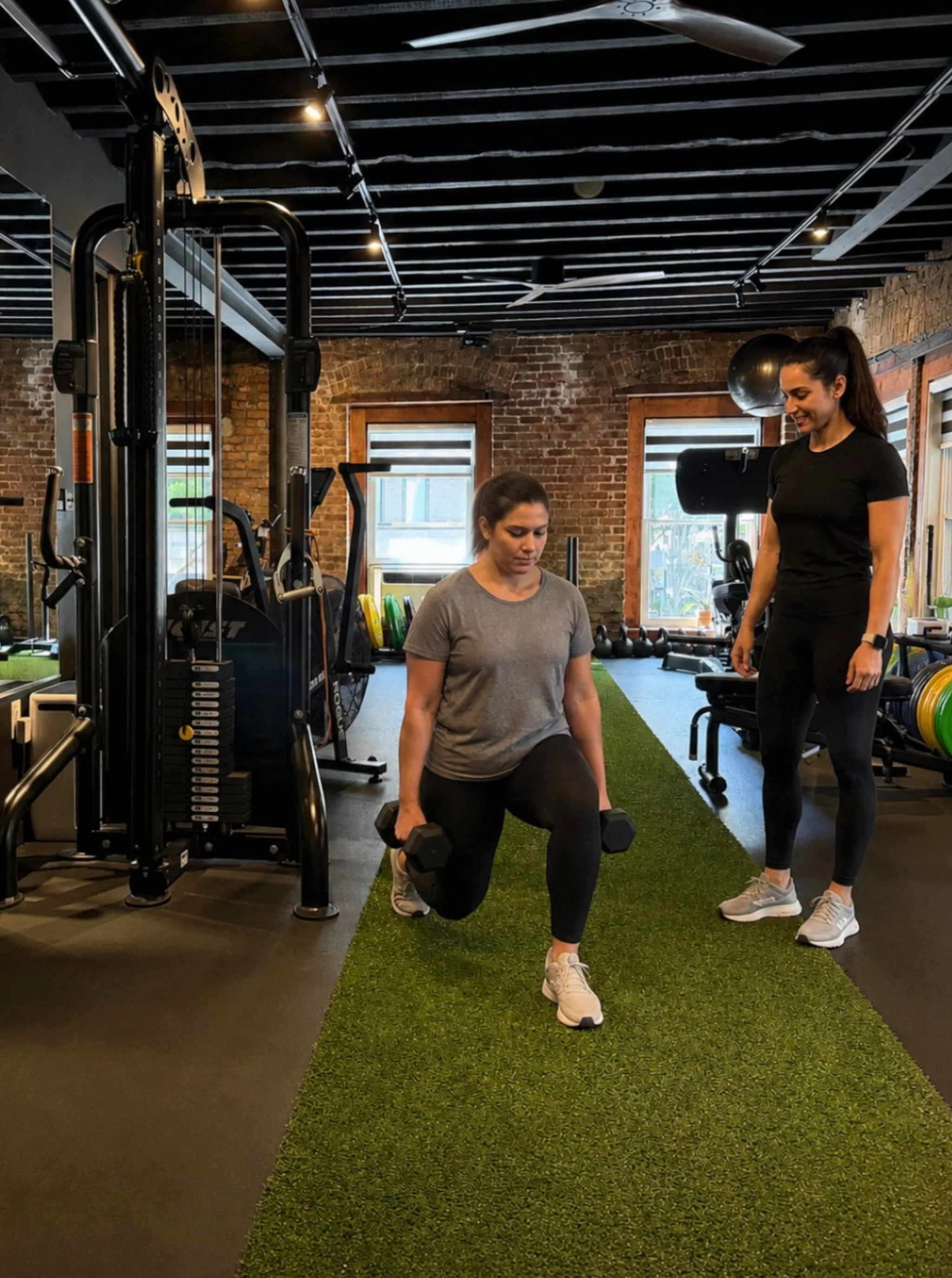Client Doing Walking Lunges.jpg