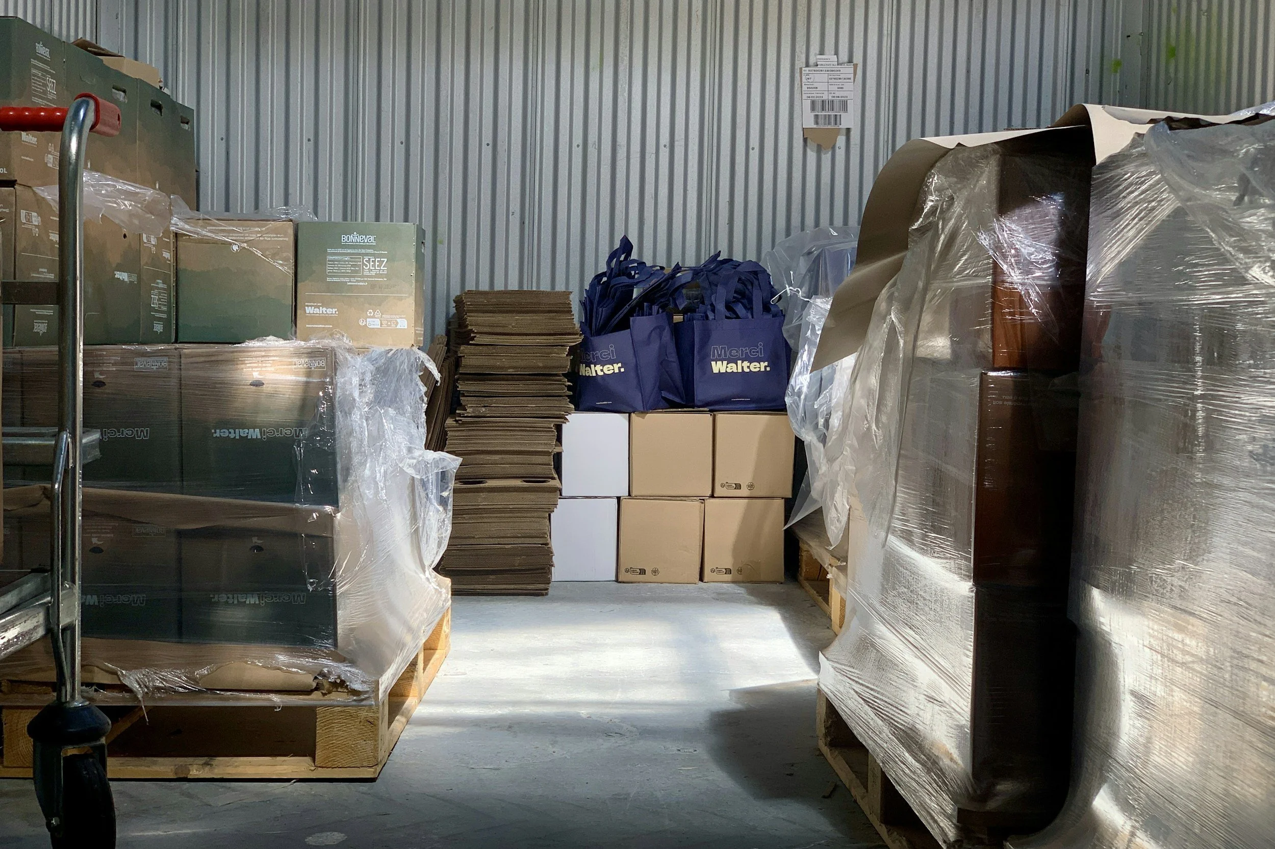Moving and storage packing support services in Netcong, New Jersey at Ship Center Plus.