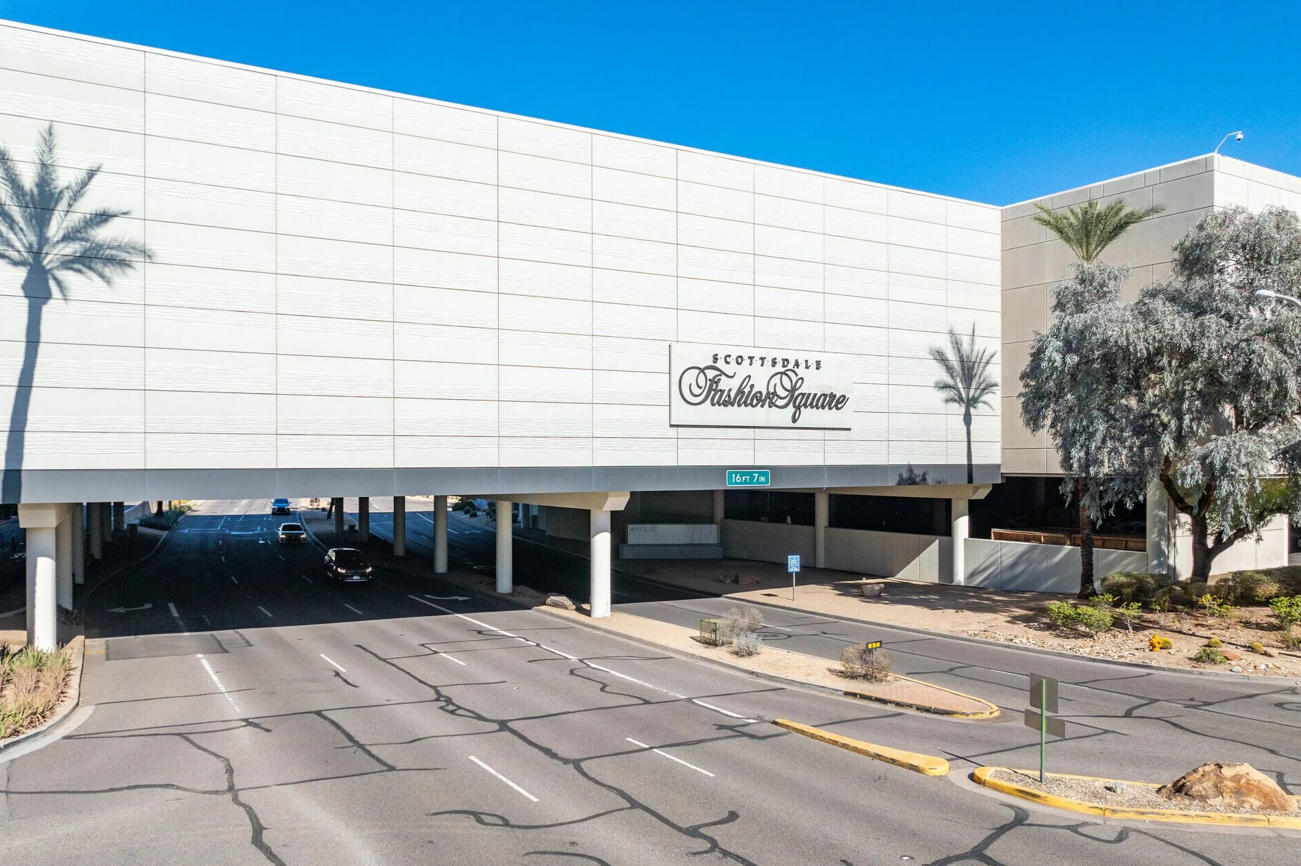 Fashion Square mall in Scottsdale, AZ