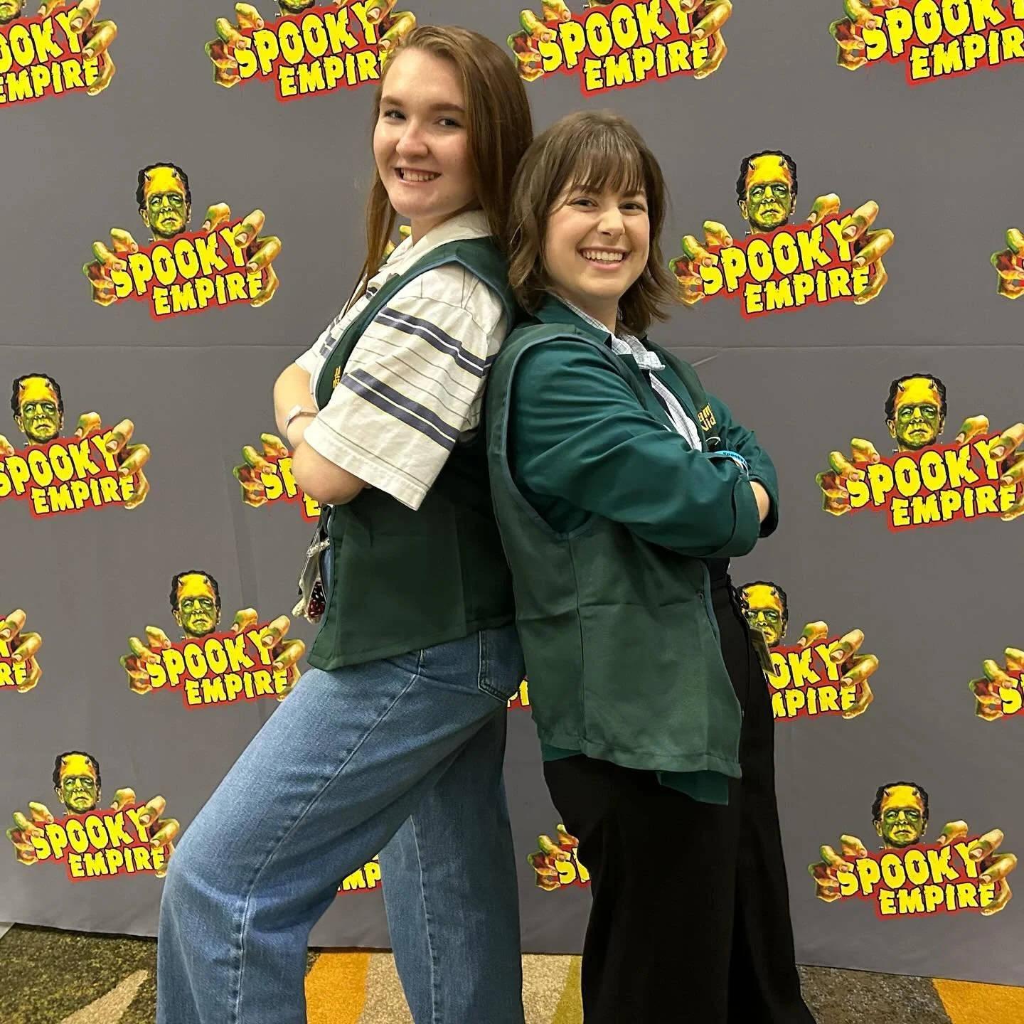Had a spooktackular time at @spookyempire!! Met so many amazing #cosplayers and #creators. A great first con for my friend @phiajne. :-D #convention #spookyempire #spookyempire2024 #con #cosplay #strangerthings #strangerthingscosplay