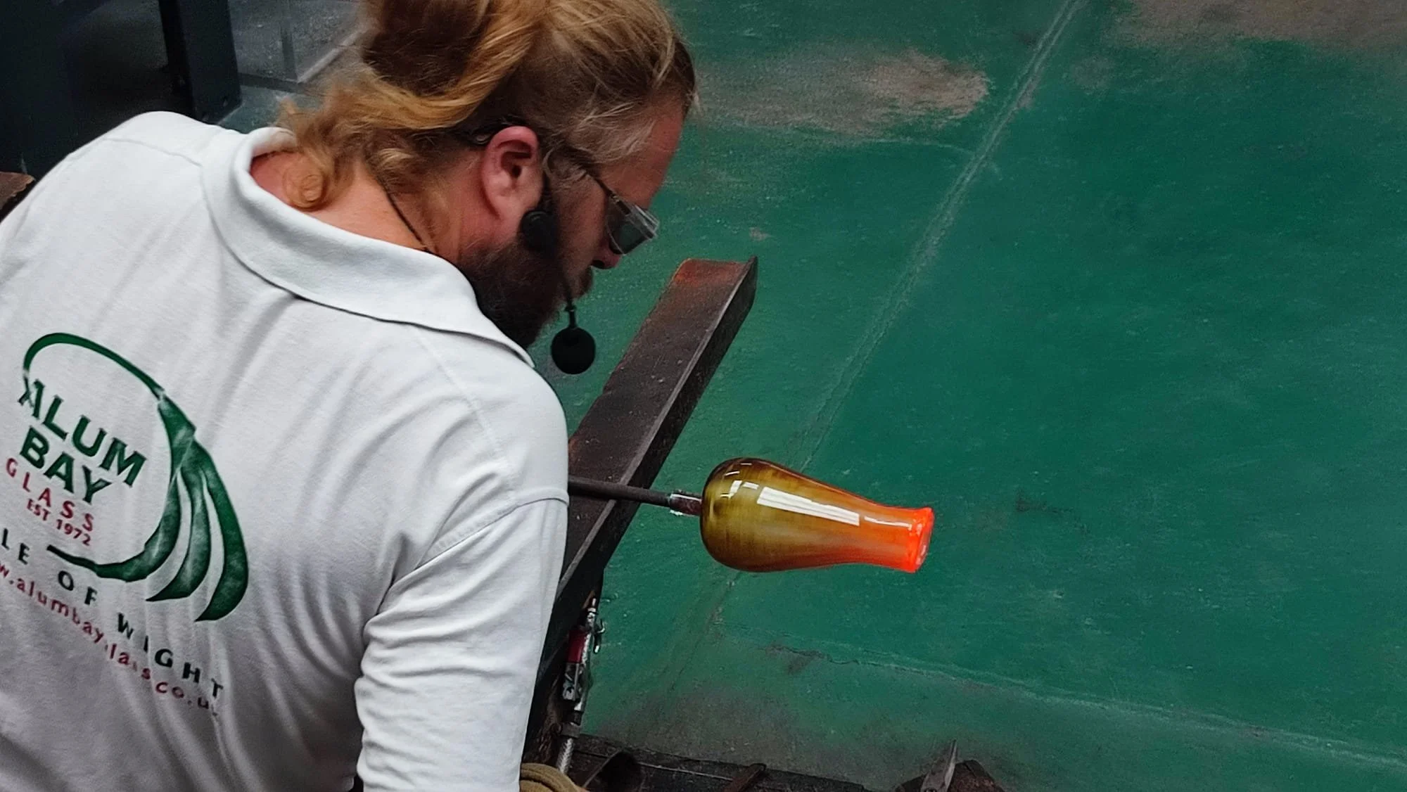 etail section glass making.jpg